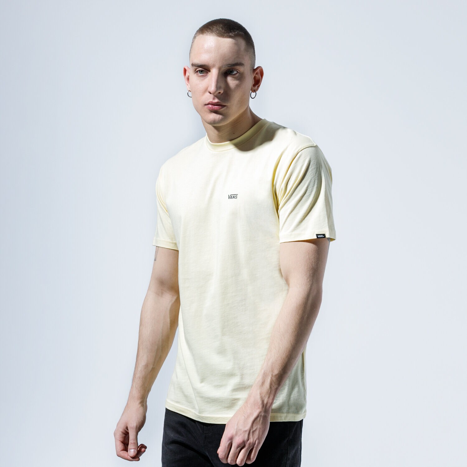 Koszulka, t-shirt sportowy męski VANS T-SHIRT MN LEFT CHEST LOGO TEE DOUBLE CREAM/BLACK VN0A3CZEYMB1 ŻÓŁTY