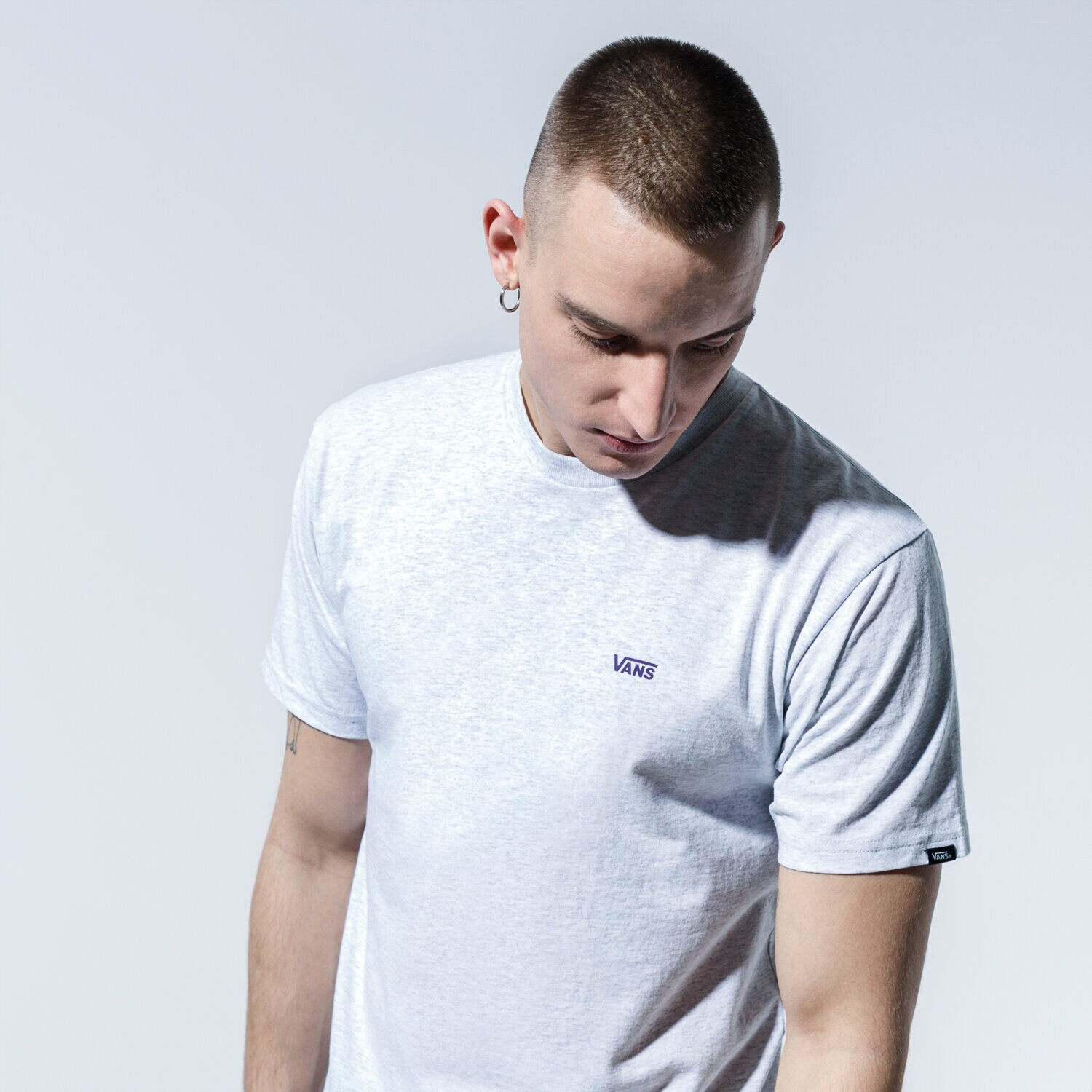 Koszulka, t-shirt sportowy męski VANS T-SHIRT MN LEFT CHEST LOGO TEE ASH HEATHER/HELIOTROPE VN0A3CZEYKY1 SZARY