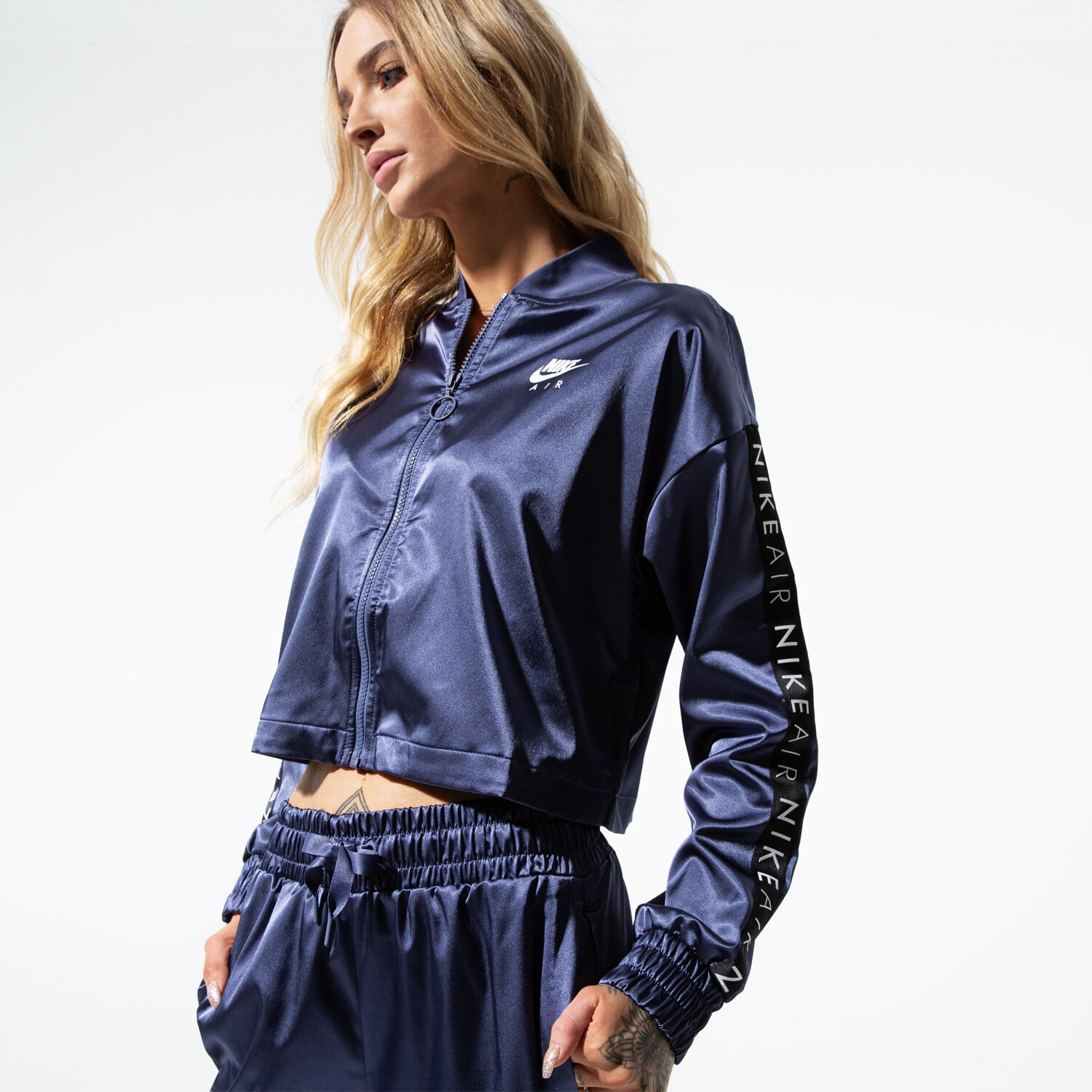 Kurtka zimowa damska NIKE KURTKA W NSW AIR TRK JKT SATIN BV4779-557 FIOLETOWY