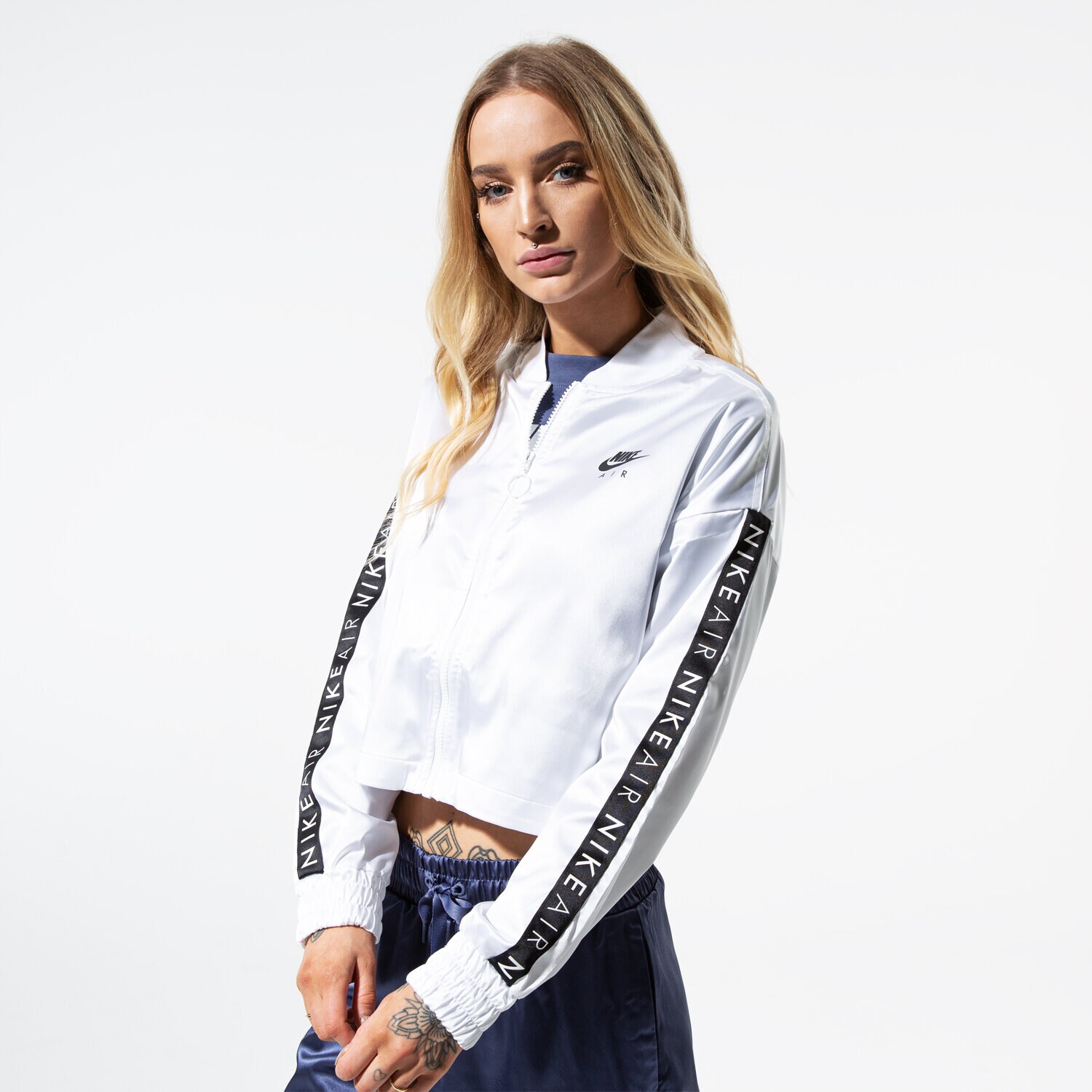 Kurtka zimowa damska NIKE KURTKA W NSW AIR TRK JKT SATIN BV4779-100 BIAŁY