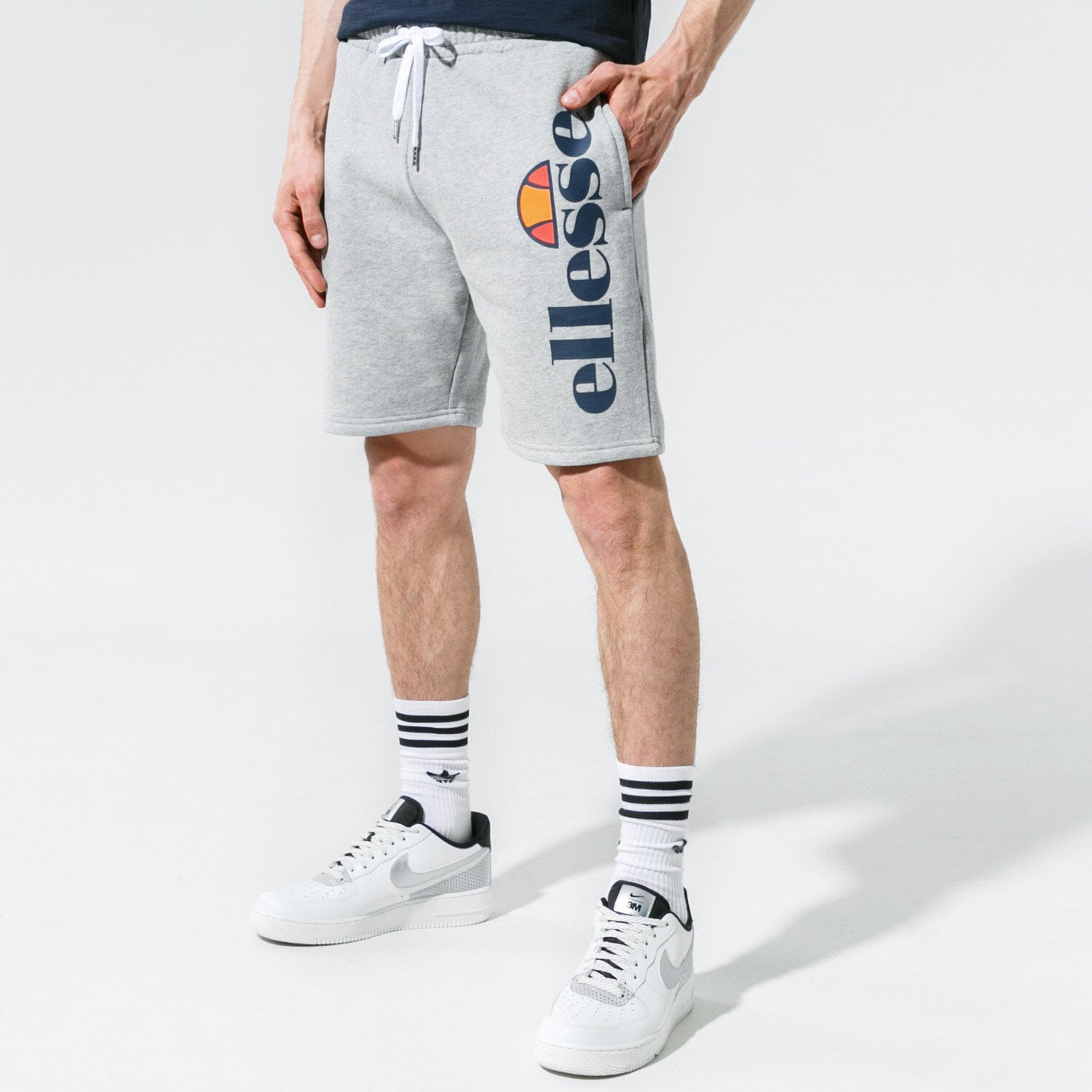 Krótkie spodenki, szorty męskie ELLESSE SZORTY BOSSINI GREY SHS08748112 SZARY