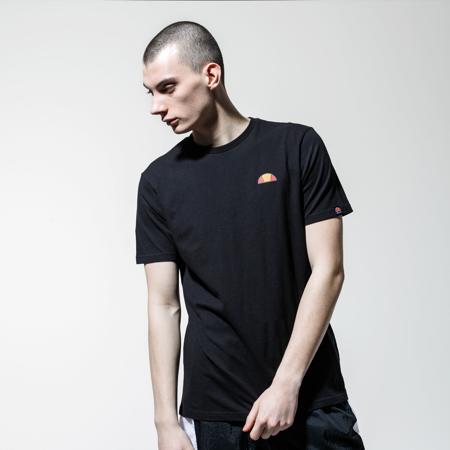 Koszulka, t-shirt sportowy męski ELLESSE T-SHIRT KOSI SHE09994BLACK CZARNY