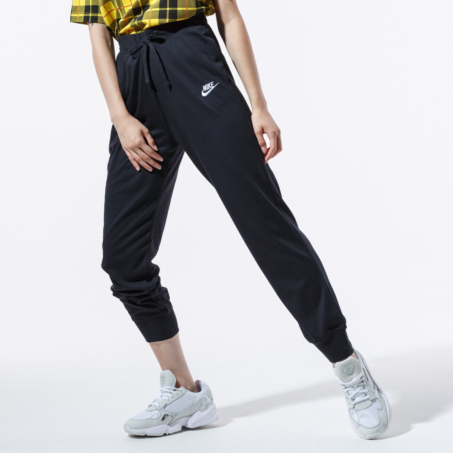 Spodnie sportowe damskie NIKE SPODNIE W NSW PANT JRSY AR3758-010 CZARNY