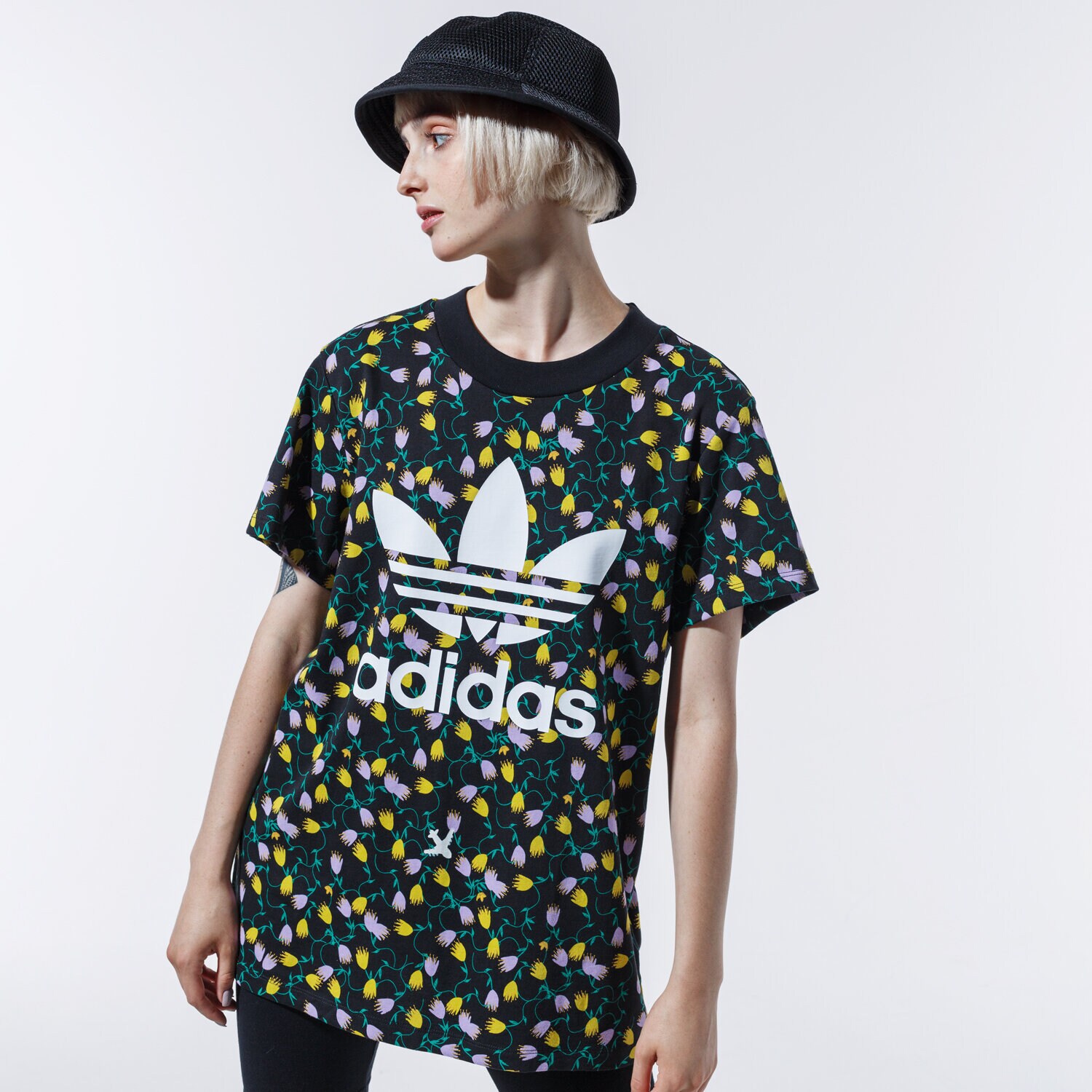 Koszulka, t-shirt damski ADIDAS T-SHIRT AOP TEE FL4112 MULTICOLOR