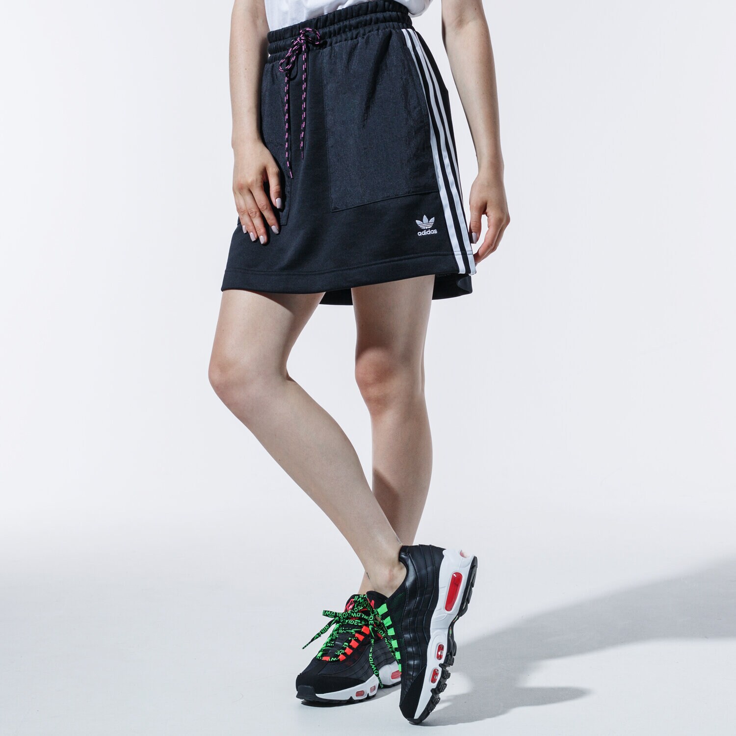 Modna sukienka sportowa ADIDAS SPÓDNICZKA SKIRT FL4101 CZARNY