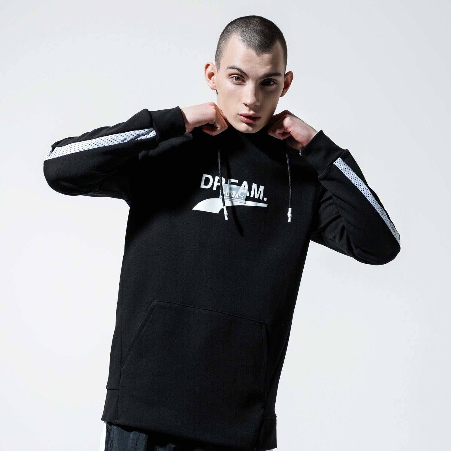 Bluza męska PUMA BLUZA Z KAPTUREM AVENIR HOODY 59645901 CZARNY