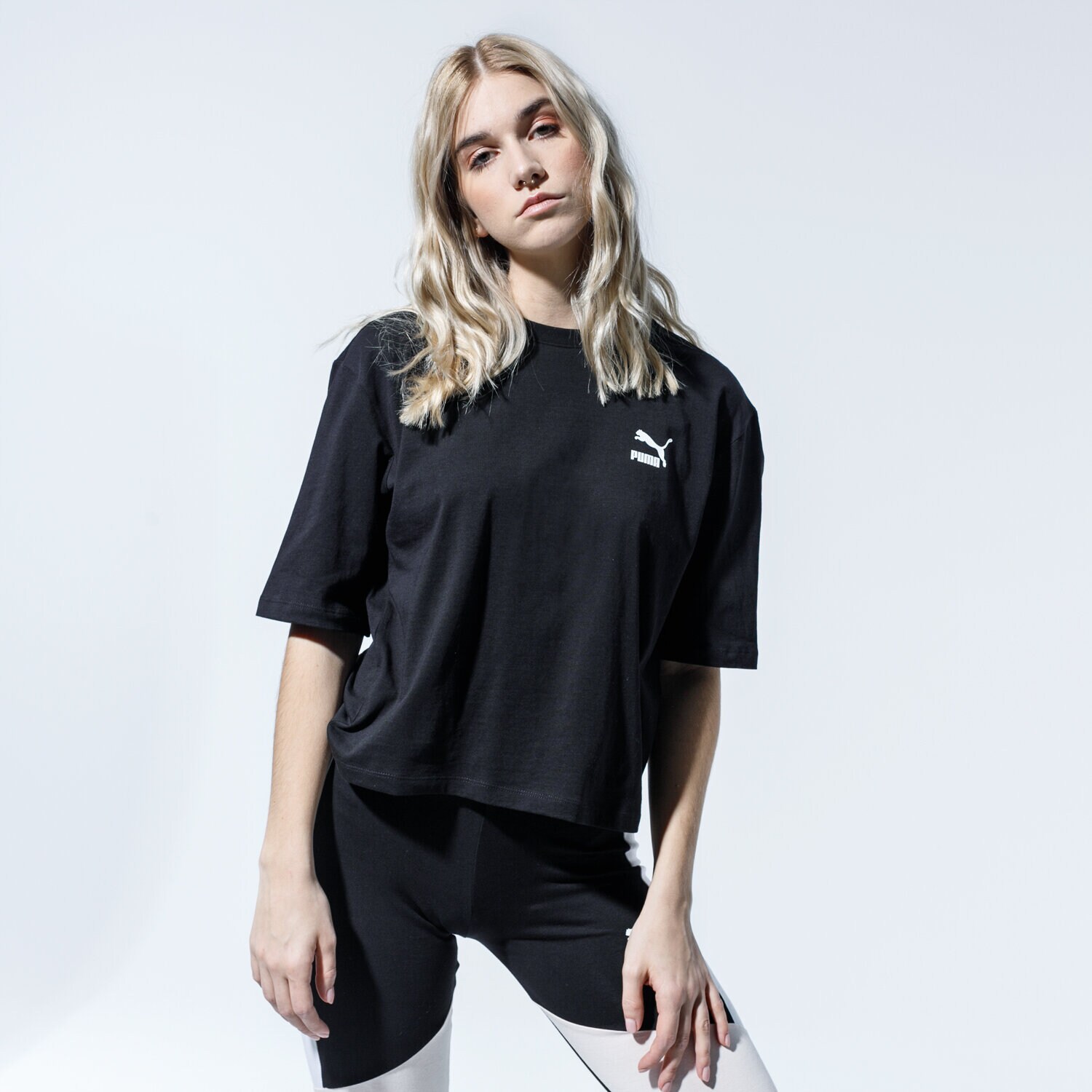 Koszulka, t-shirt damski PUMA T-SHIRT TFS GRAPHIC TEE 59625901 CZARNY