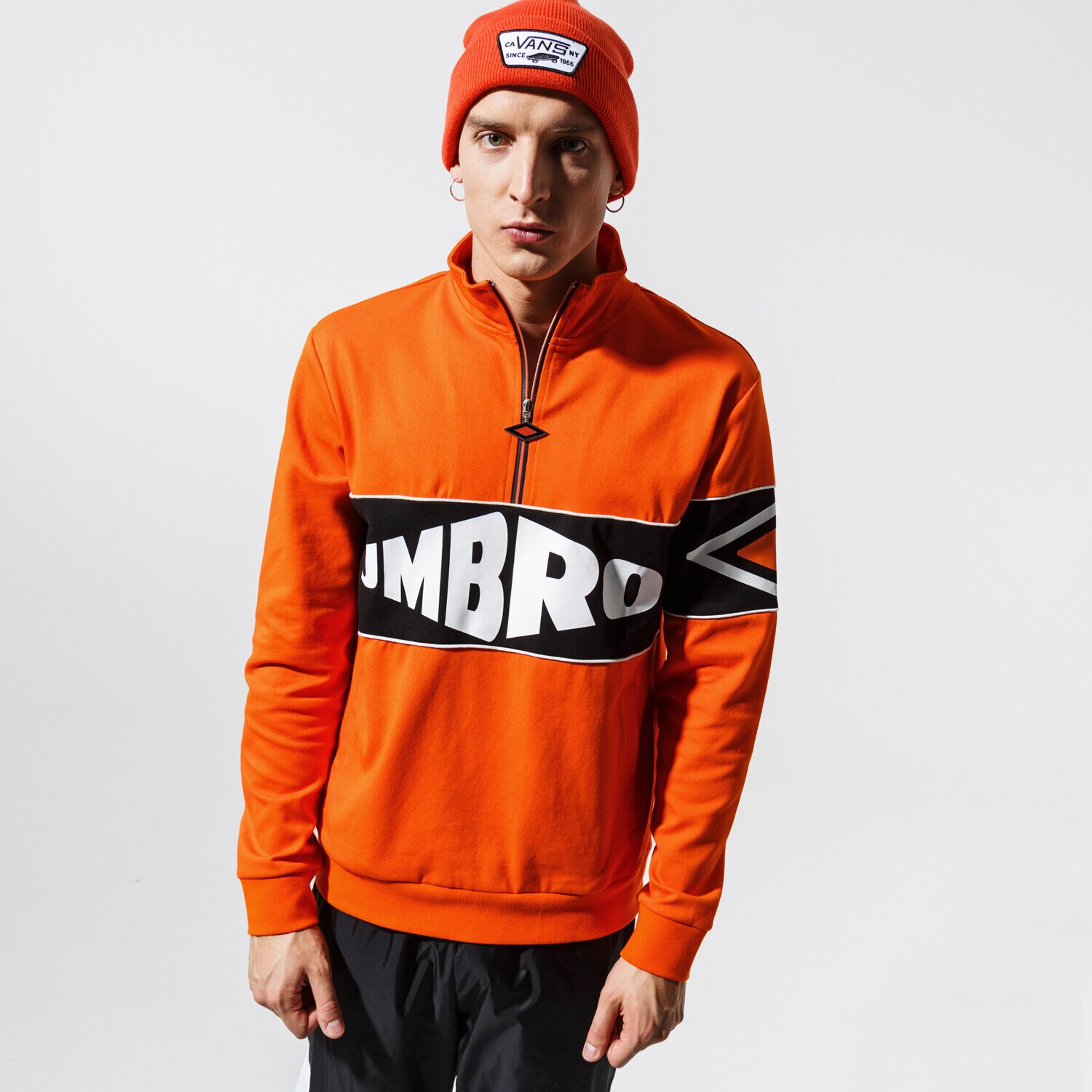 Bluza męska UMBRO BLUZA CLASSIC SWEATSHIRT UL39BLM87001 POMARAŃCZOWY