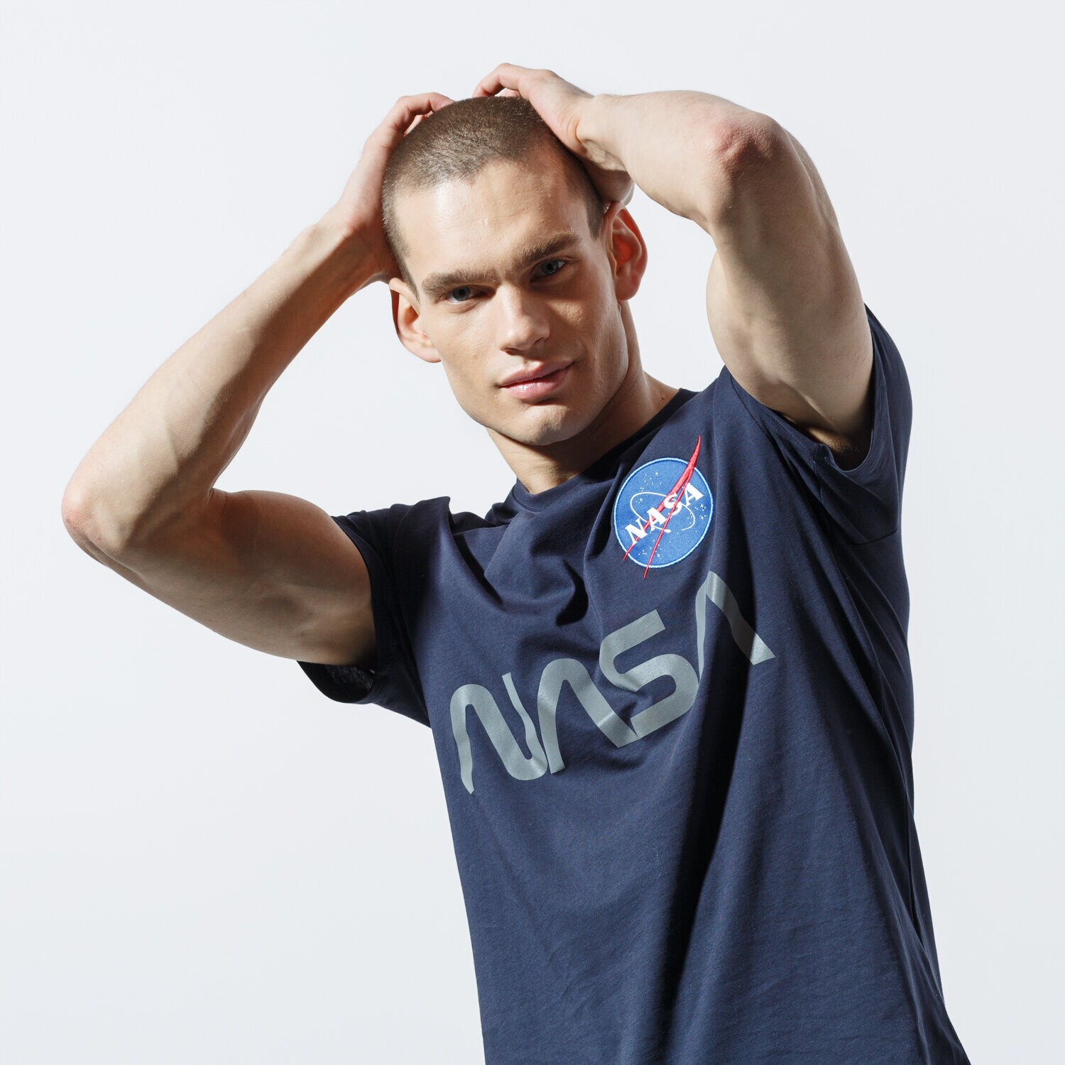 Koszulka, t-shirt sportowy męski ALPHA INDUSTRIES T-SHIRT NASA REFLECTIVE T 17850107 GRANATOWY