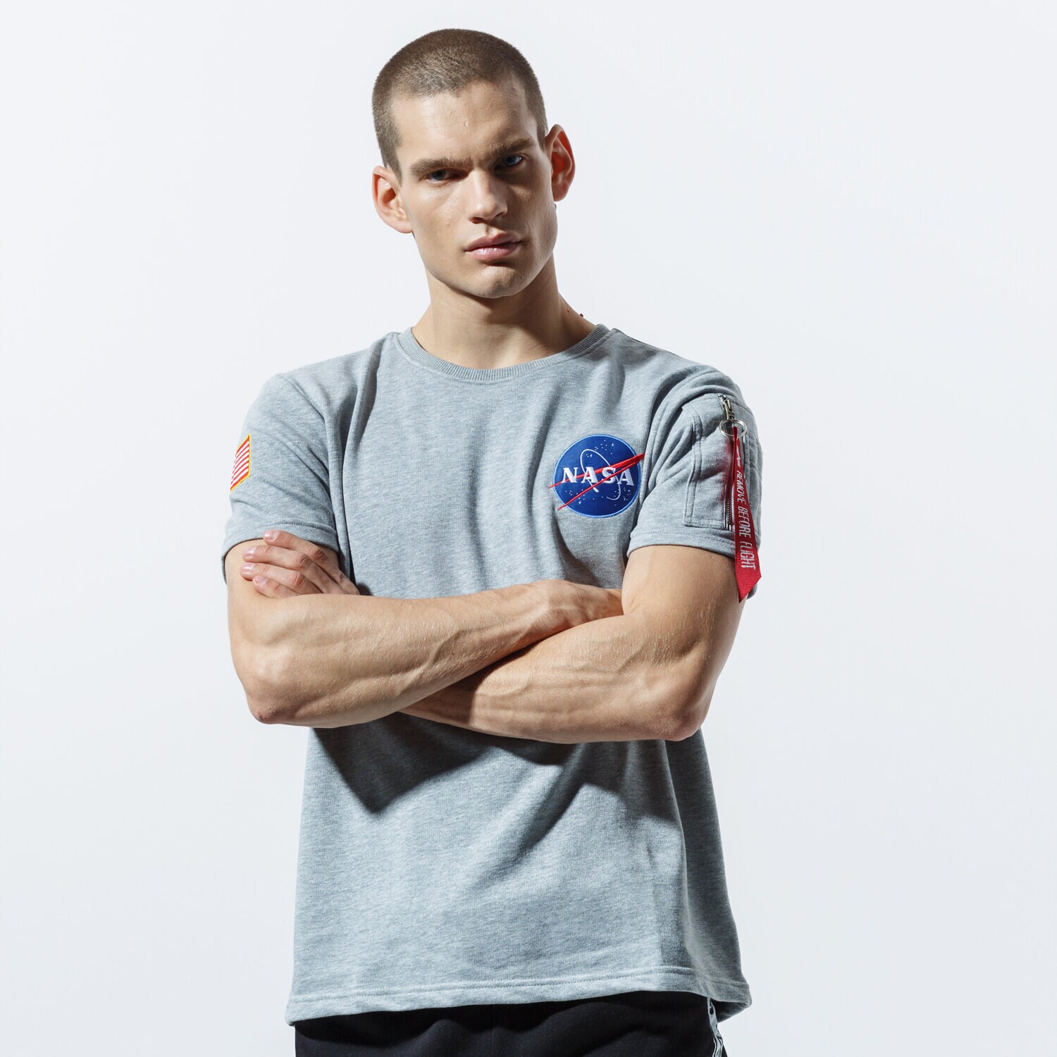 Koszulka, t-shirt sportowy męski ALPHA INDUSTRIES T-SHIRT NASA HEAVY T 188502-17 SZARY