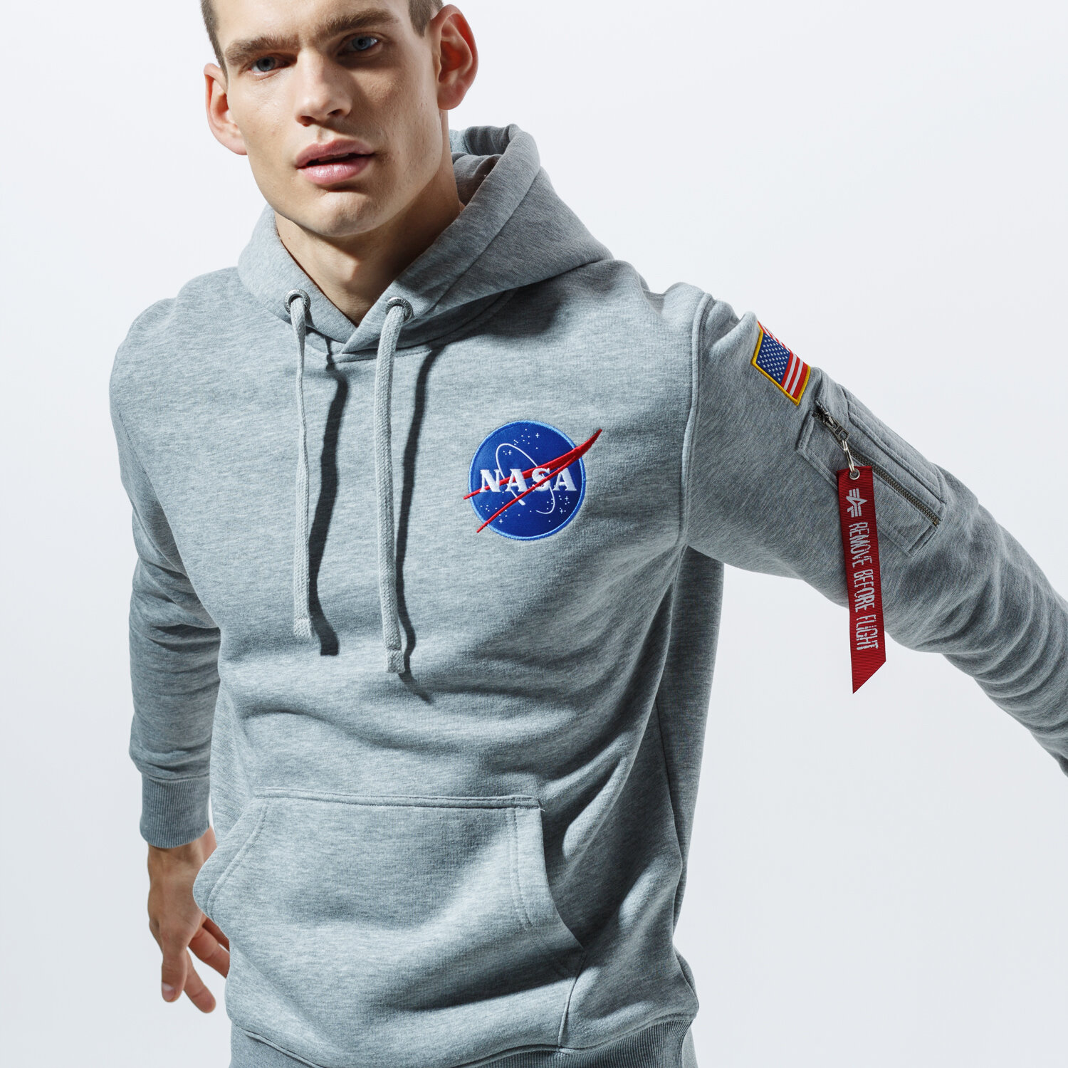 Bluza męska ALPHA INDUSTRIES BLUZA Z KAPTUREM SPACE SHUTTLE HOODY 178317-17 SZARY
