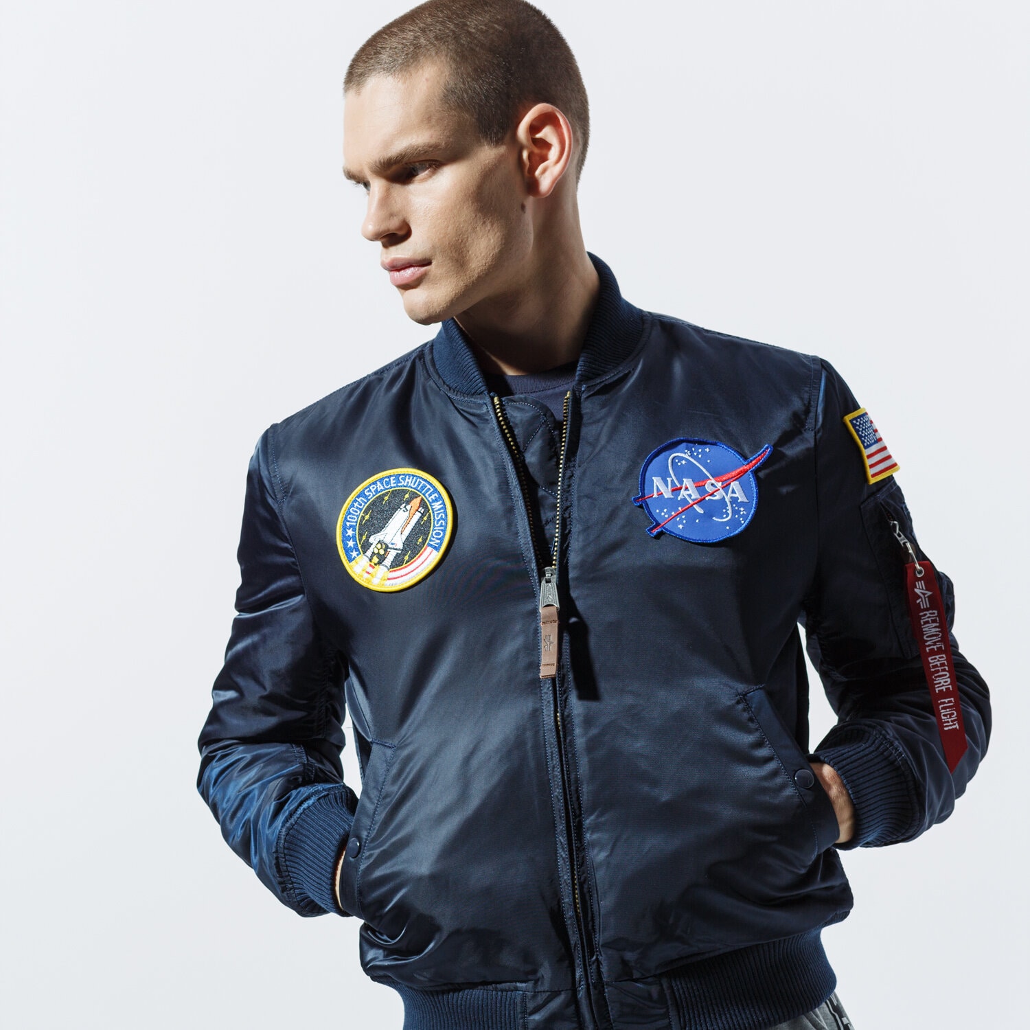 Kurtka zimowa męska ALPHA INDUSTRIES KURTKA ZIMOWA MA-1 VF NASA 16610707 GRANATOWY