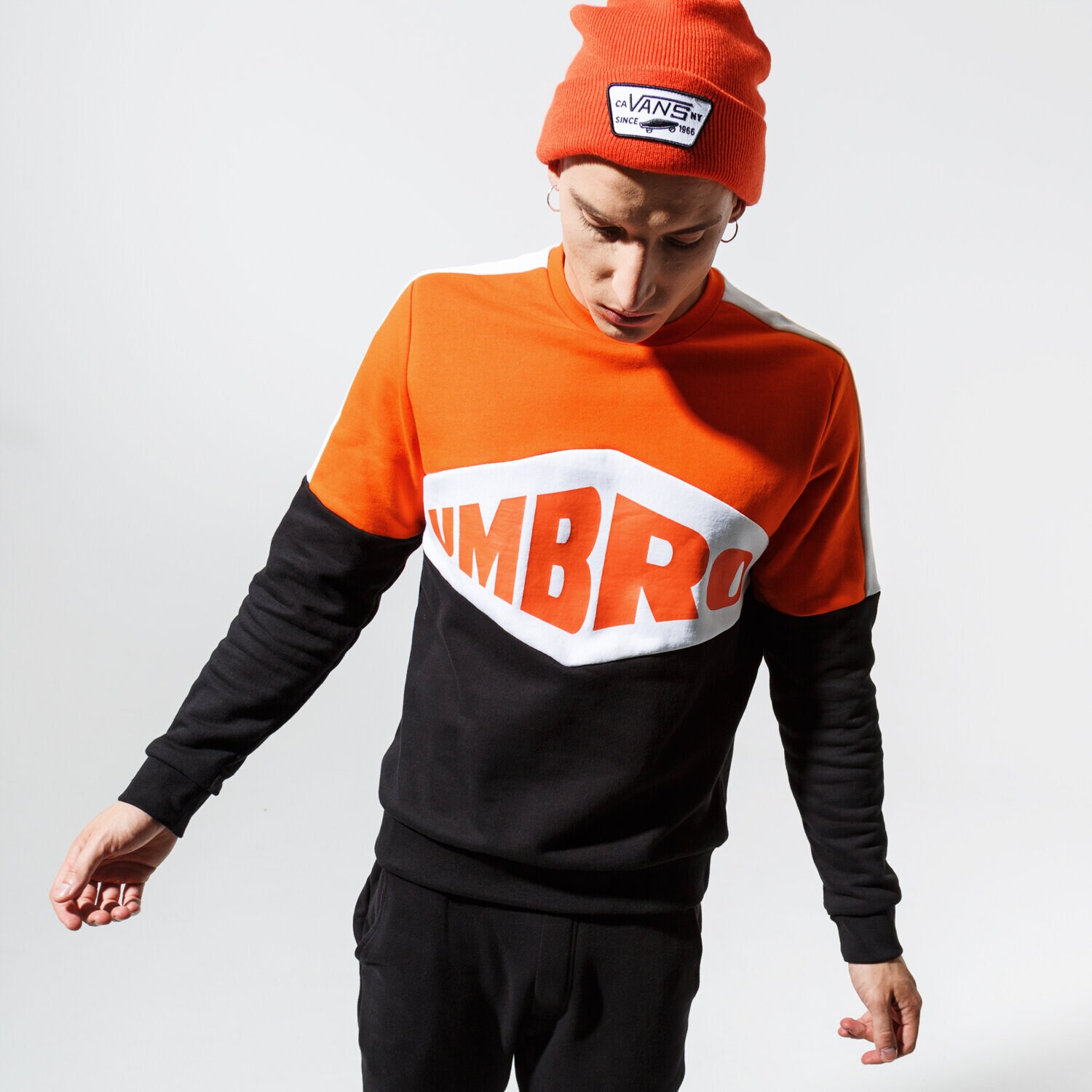 Bluza męska UMBRO BLUZA CLASSIC SWEATSHIRT UL39BLM85001 CZARNY
