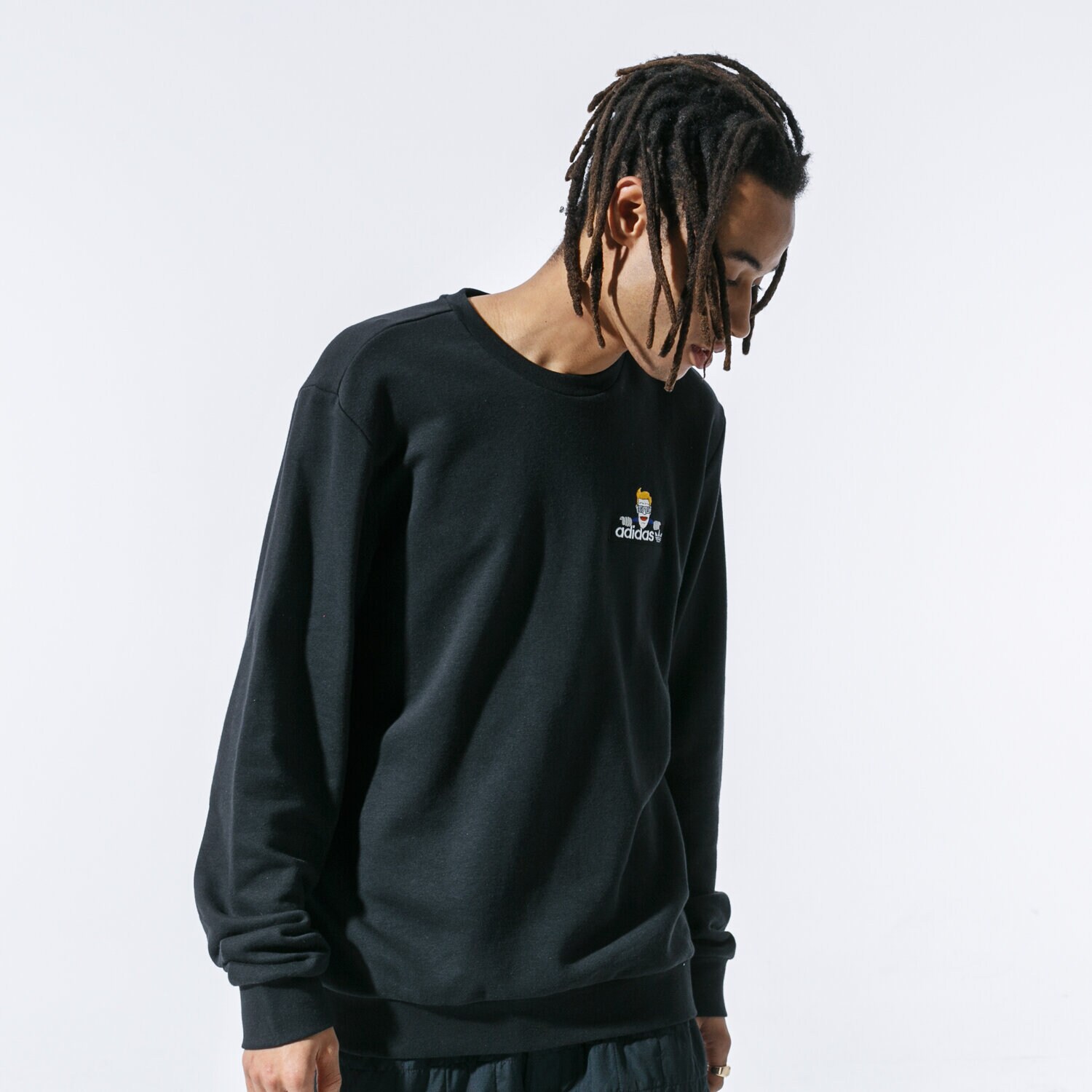 Bluza męska ADIDAS BLUZA LINEAR MINI EMB CREW GJ9815 CZARNY