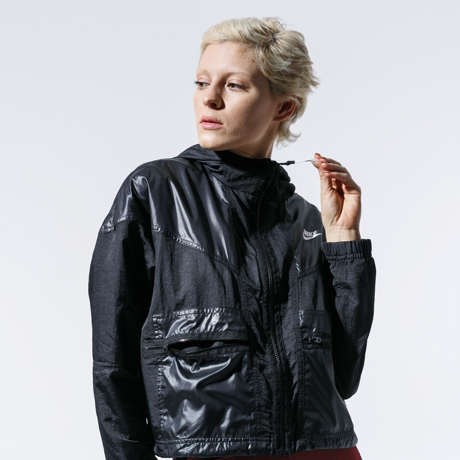 Kurtka zimowa damska NIKE KURTKA W NSW WR JKT CARGO REBEL BV2833-010 CZARNY