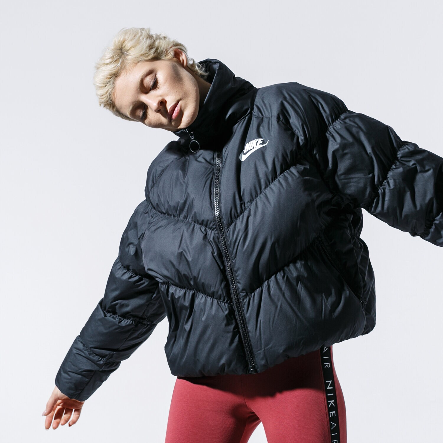 Kurtka zimowa damska NIKE KURTKA W NSW DWN FILL JKT STMT BV2879-010 CZARNY