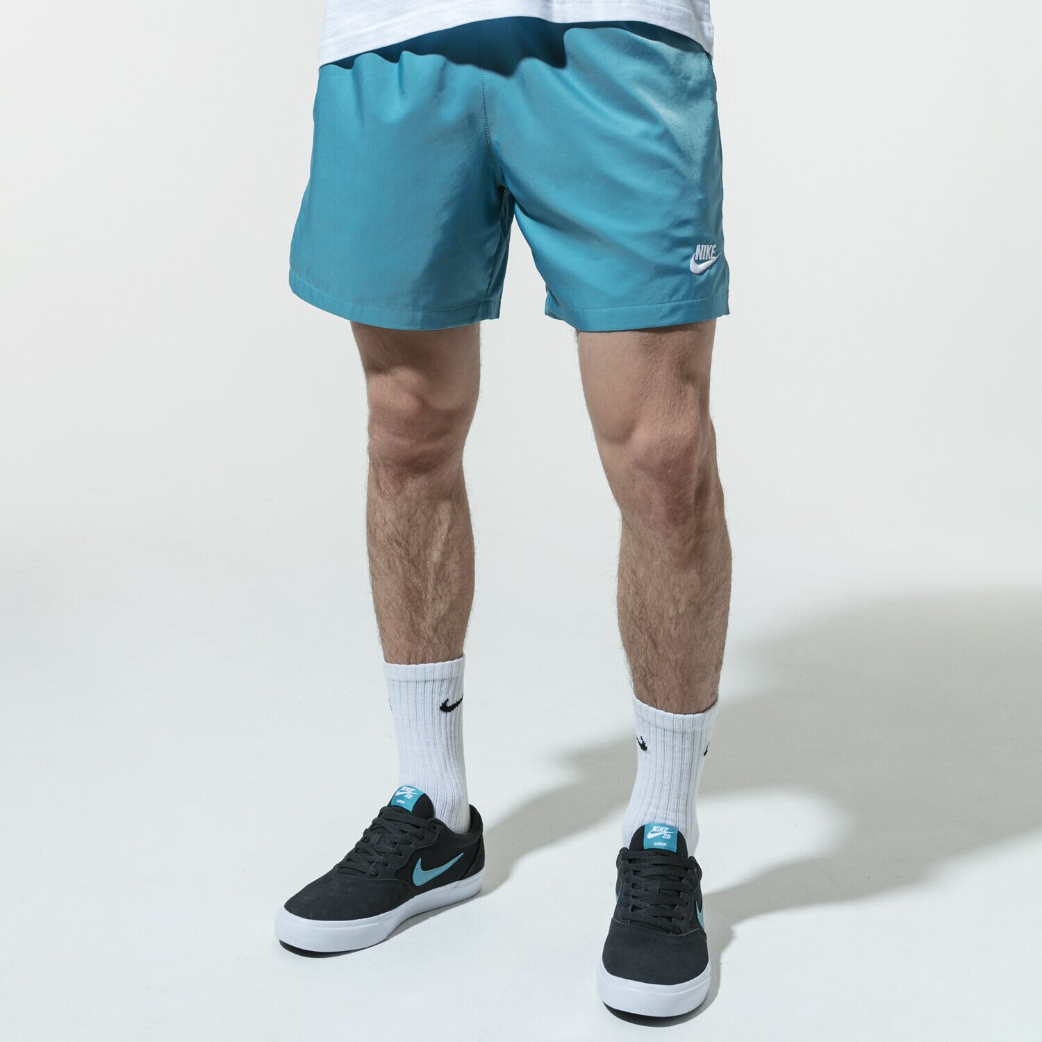 Krótkie spodenki, szorty męskie NIKE SZORTY SPORTSWEAR AR2382-424 NIEBIESKI