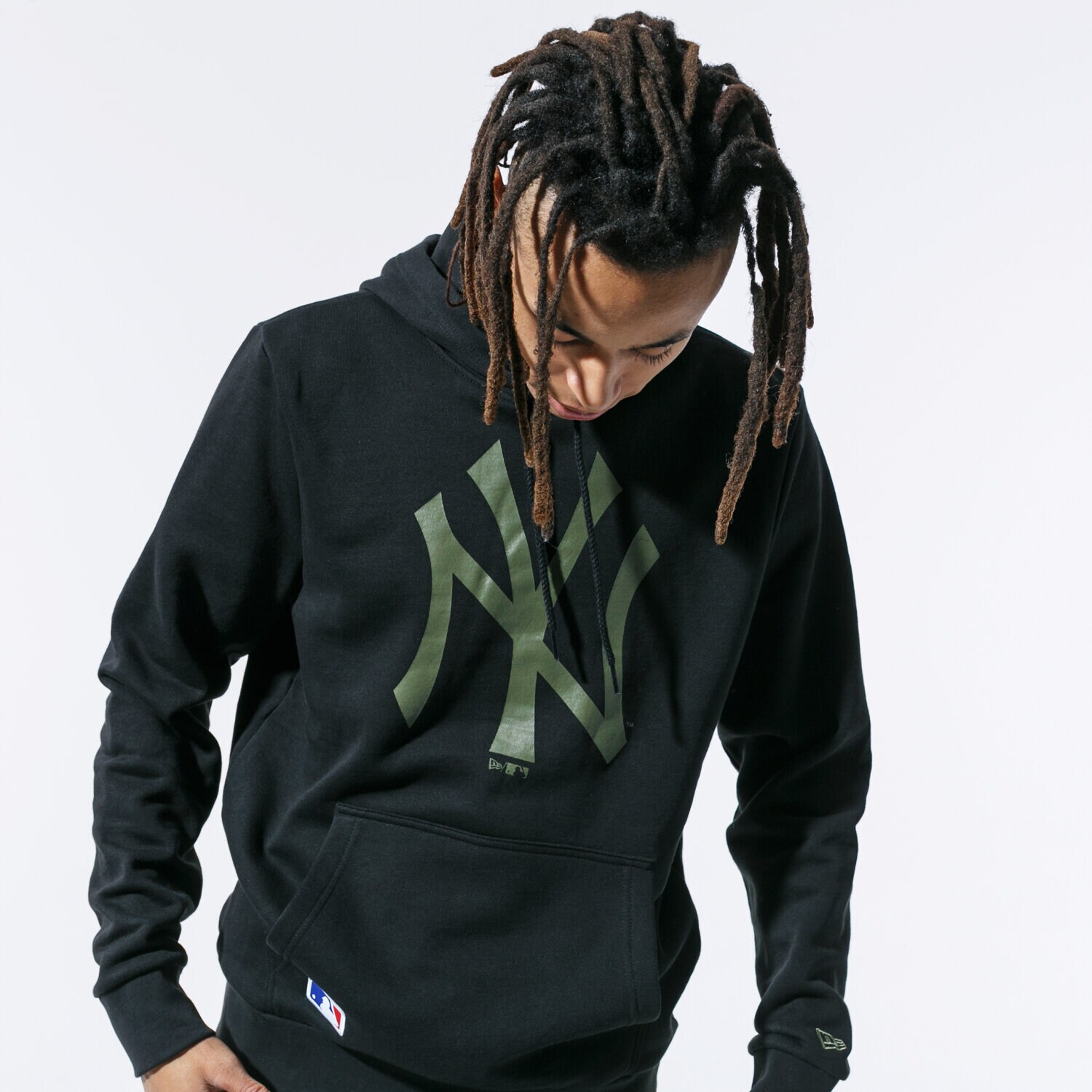 Bluza męska NEW ERA BLUZA Z KAPTUREM MLB HOODY NYY NEW YORK YANKEES BLKN 12123928 CZARNY