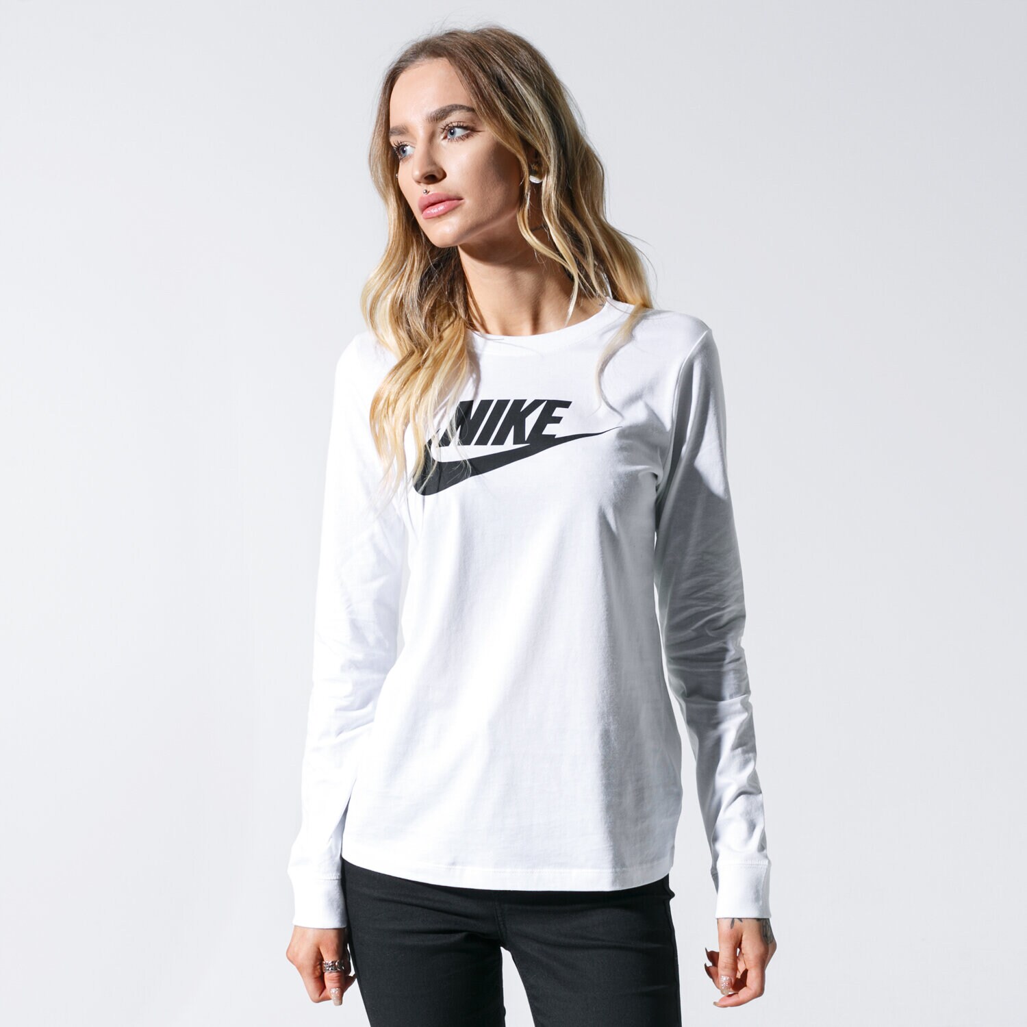 Koszulka, t-shirt damski NIKE T-SHIRT W NSW TEE ESSNTL LS ICON FTRA BV6171-100 BIAŁY