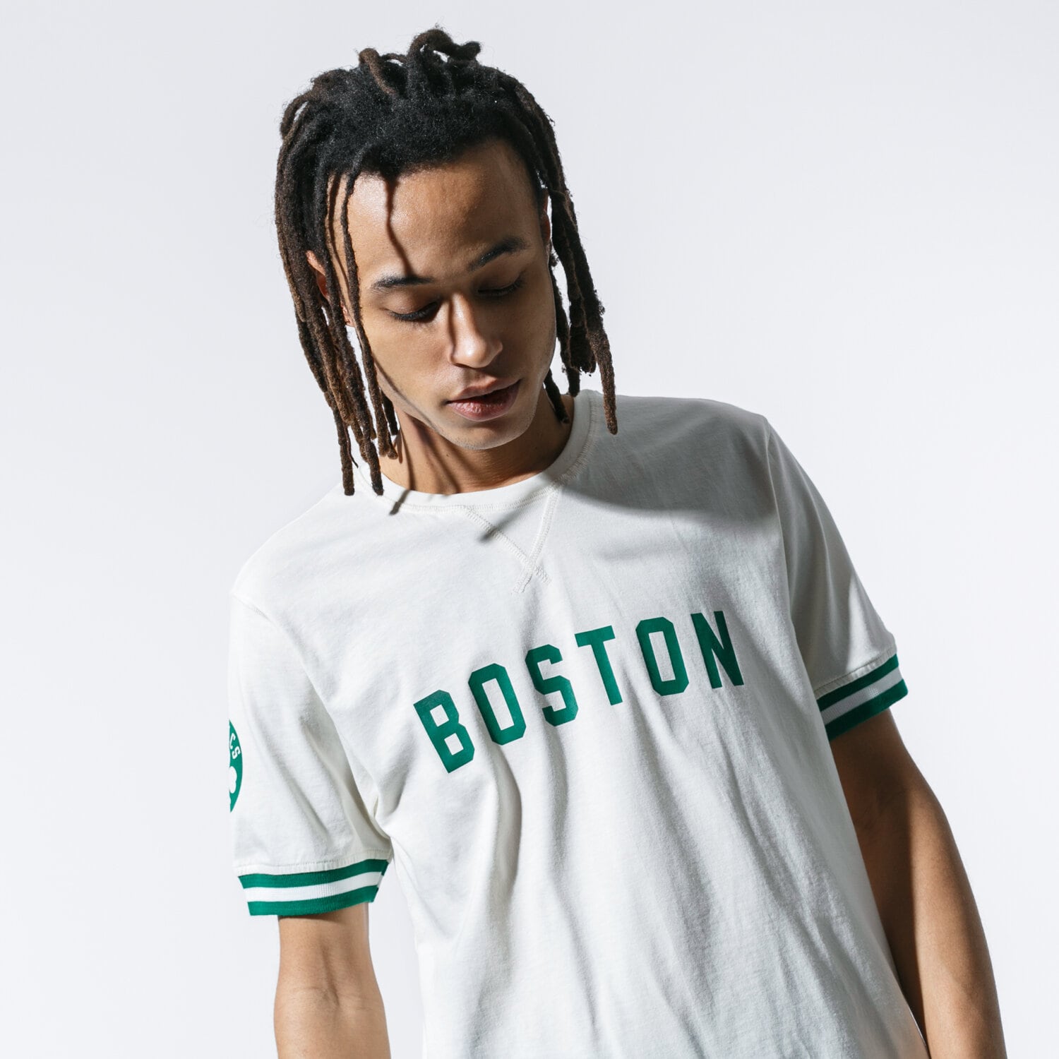 Koszulka, t-shirt sportowy męski NEW ERA T-SHIRT NBA WORDMARK TEE CELTICS BOSTON CELTICS SFP 12123885 BEŻOWY