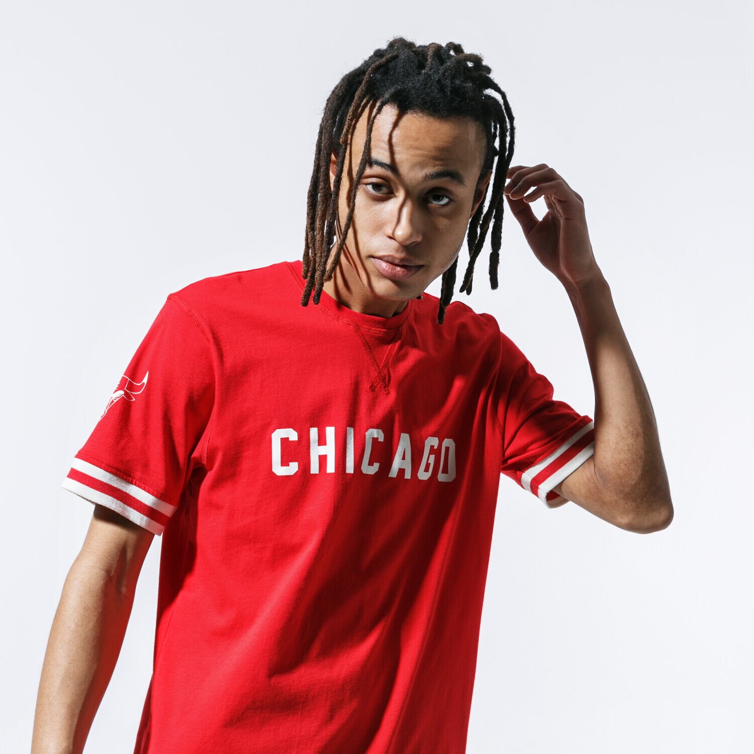 Koszulka, t-shirt sportowy męski NEW ERA T-SHIRT NBA WORDMARK TEE BULLS CHICAGO BULLS FDR 12123884 CZERWONY