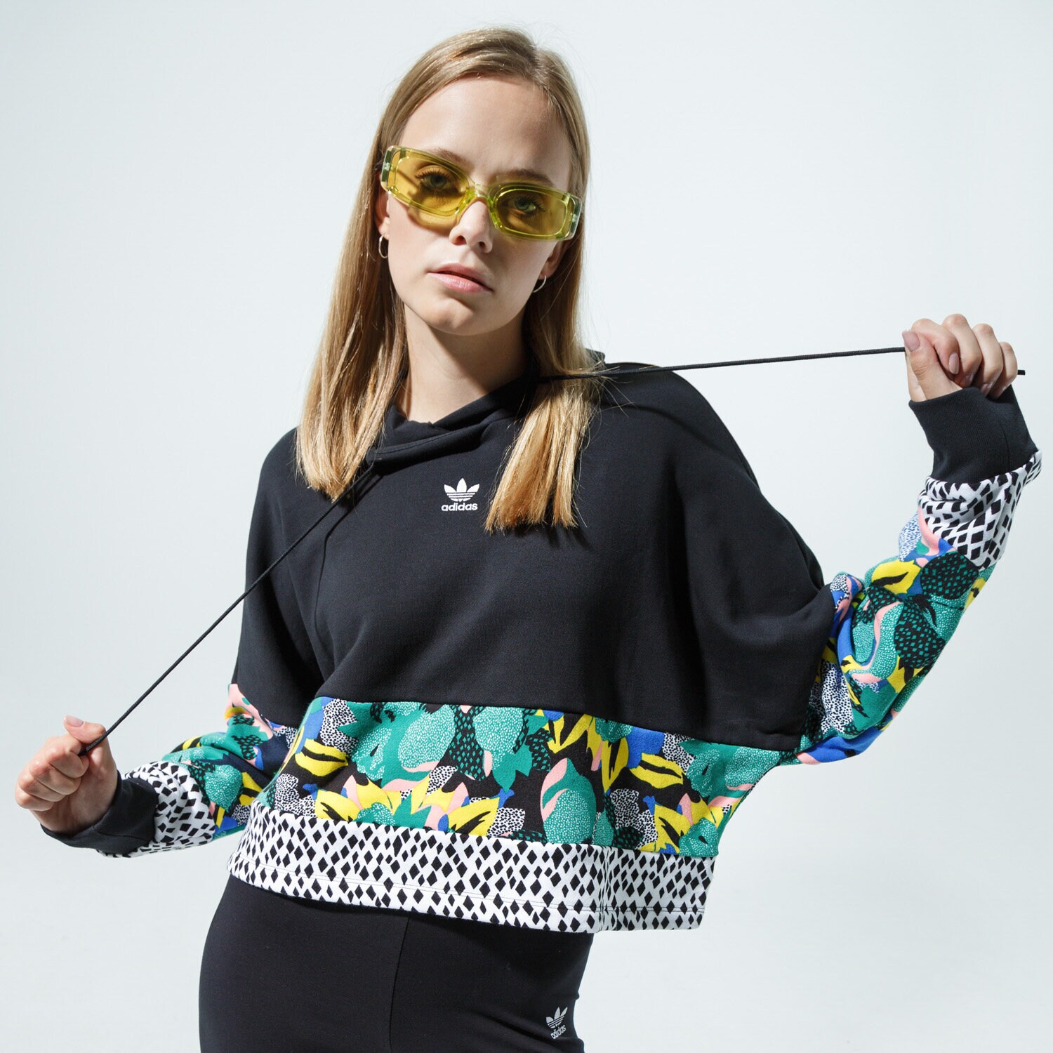Bluza damska ADIDAS BLUZA Z KAPTUREM CROPPED HOODIE GC6850 CZARNY