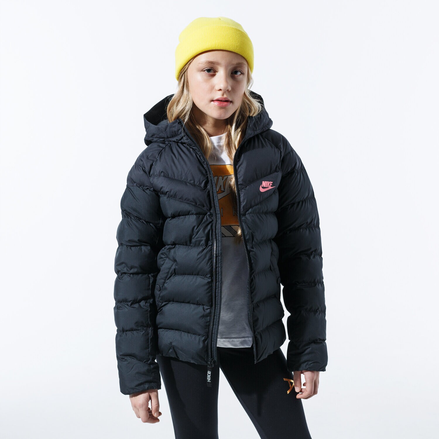 NIKE KURTKA PUCHOWA NIKE SPORTSWEAR 939554 014 CZARNY Dzieci ce Kurtki w Sizeer