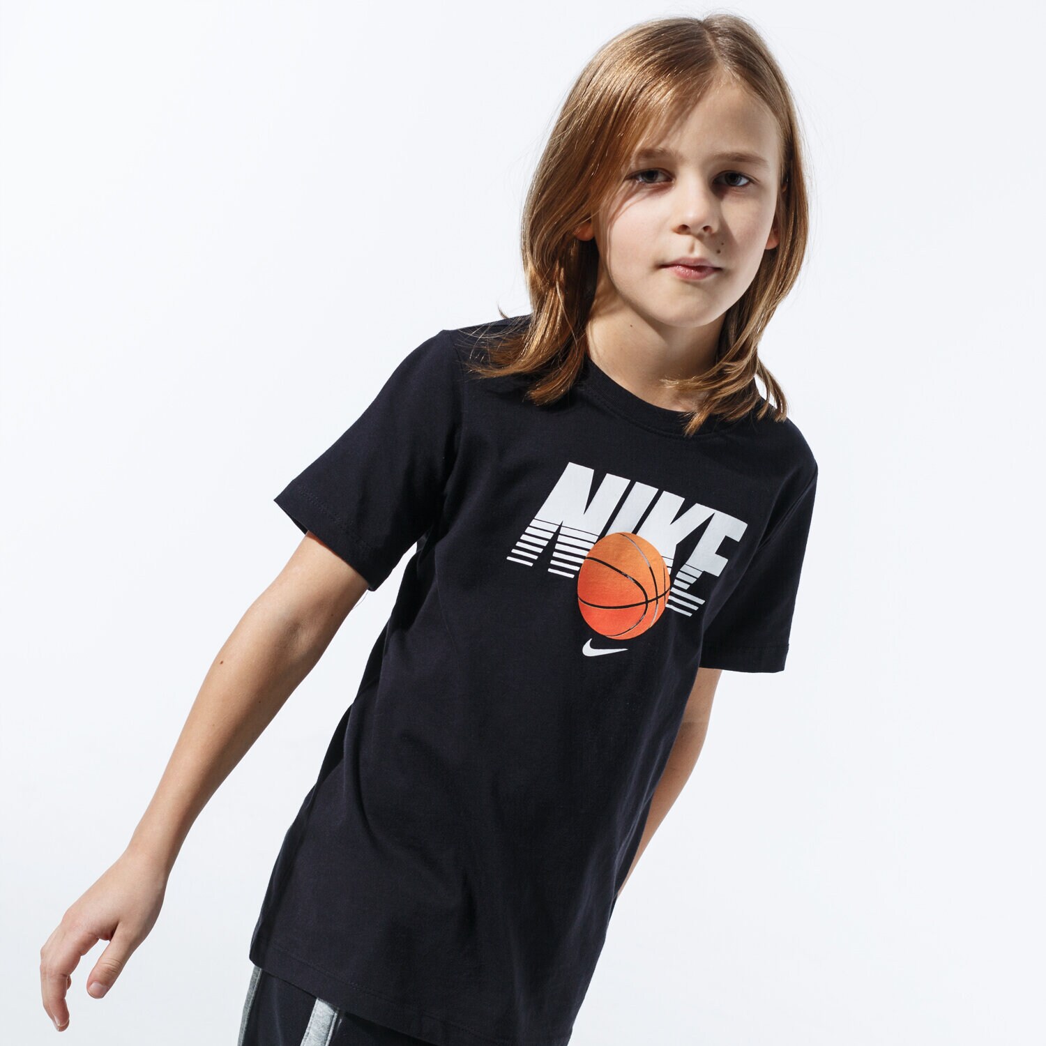 Koszulka, t-shirt dla dzieci NIKE T-SHIRT B NSW TEE BASKETBALL BALL CI9610-010 CZARNY