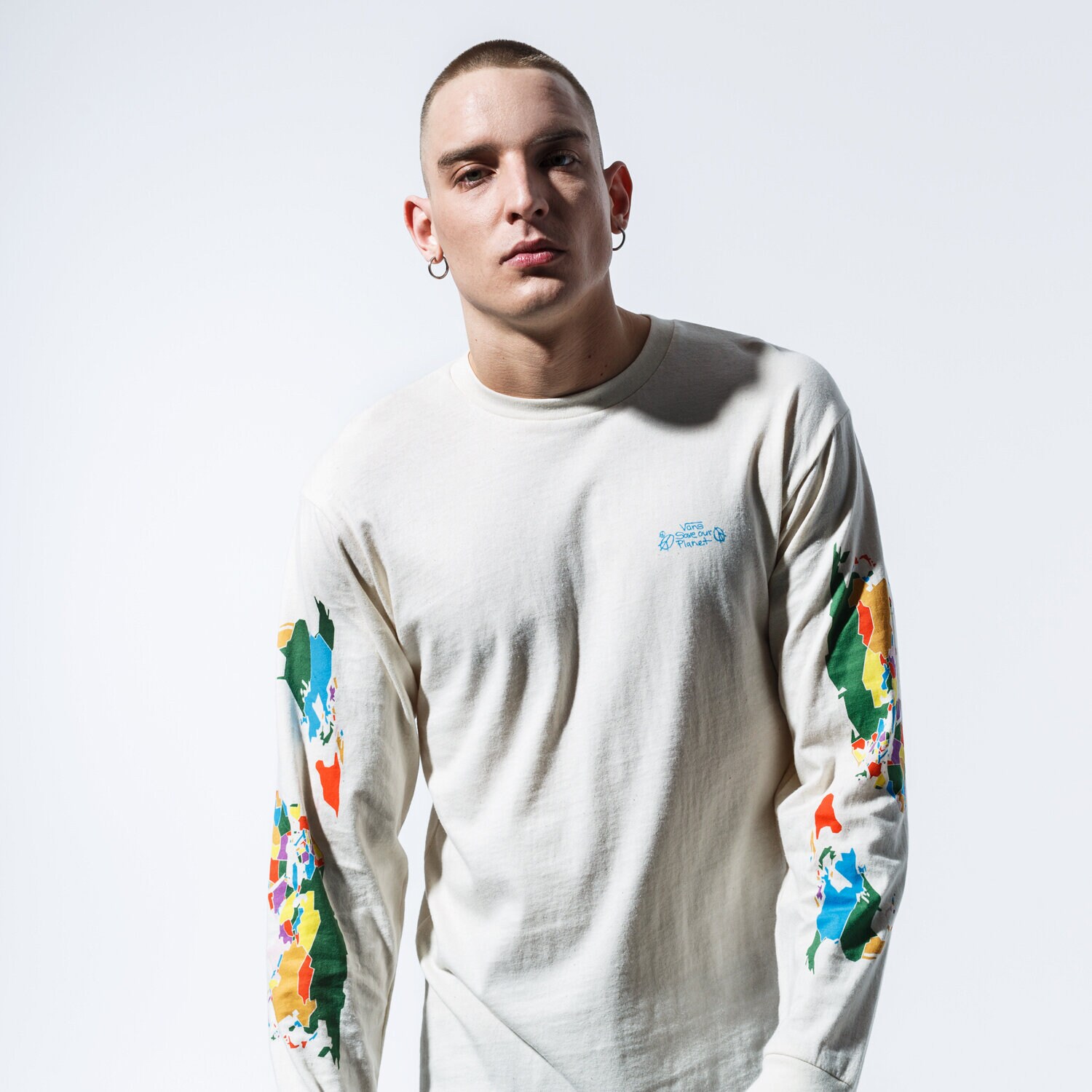Koszulka, t-shirt sportowy męski VANS T-SHIRT SAVE OUR PLANET LS VN0A49KA7VJ1 BIAŁY