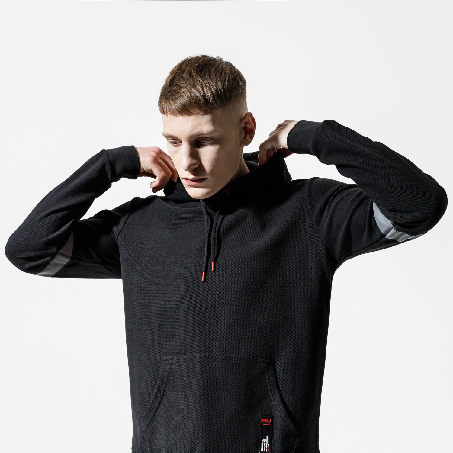 Bluza męska CONFRONT BLUZA Z KAPTUREM TYRION CF120BLM53002 CZARNY