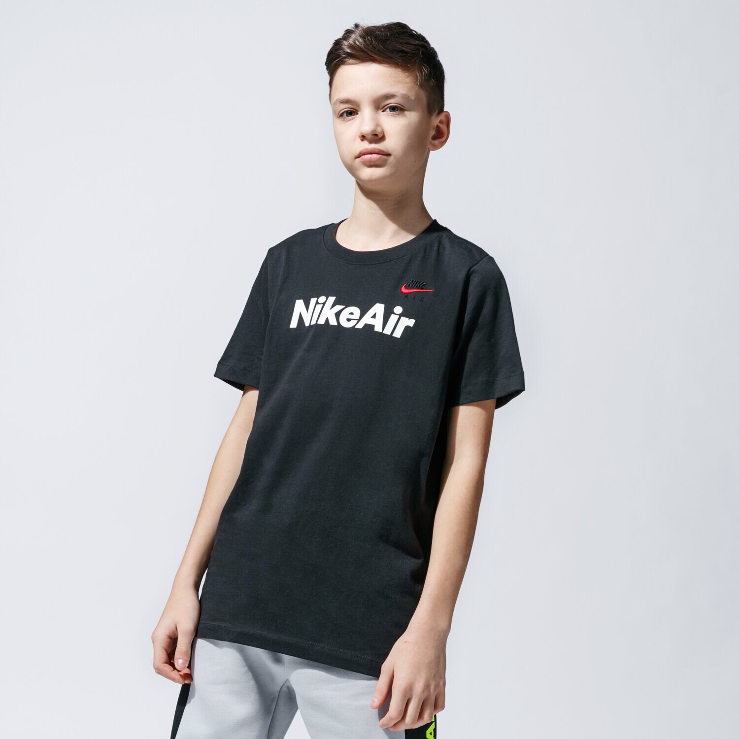 Koszulka, t-shirt dla dzieci NIKE T-SHIRT B NSW TEE AIR C&S CU6607-011 CZARNY