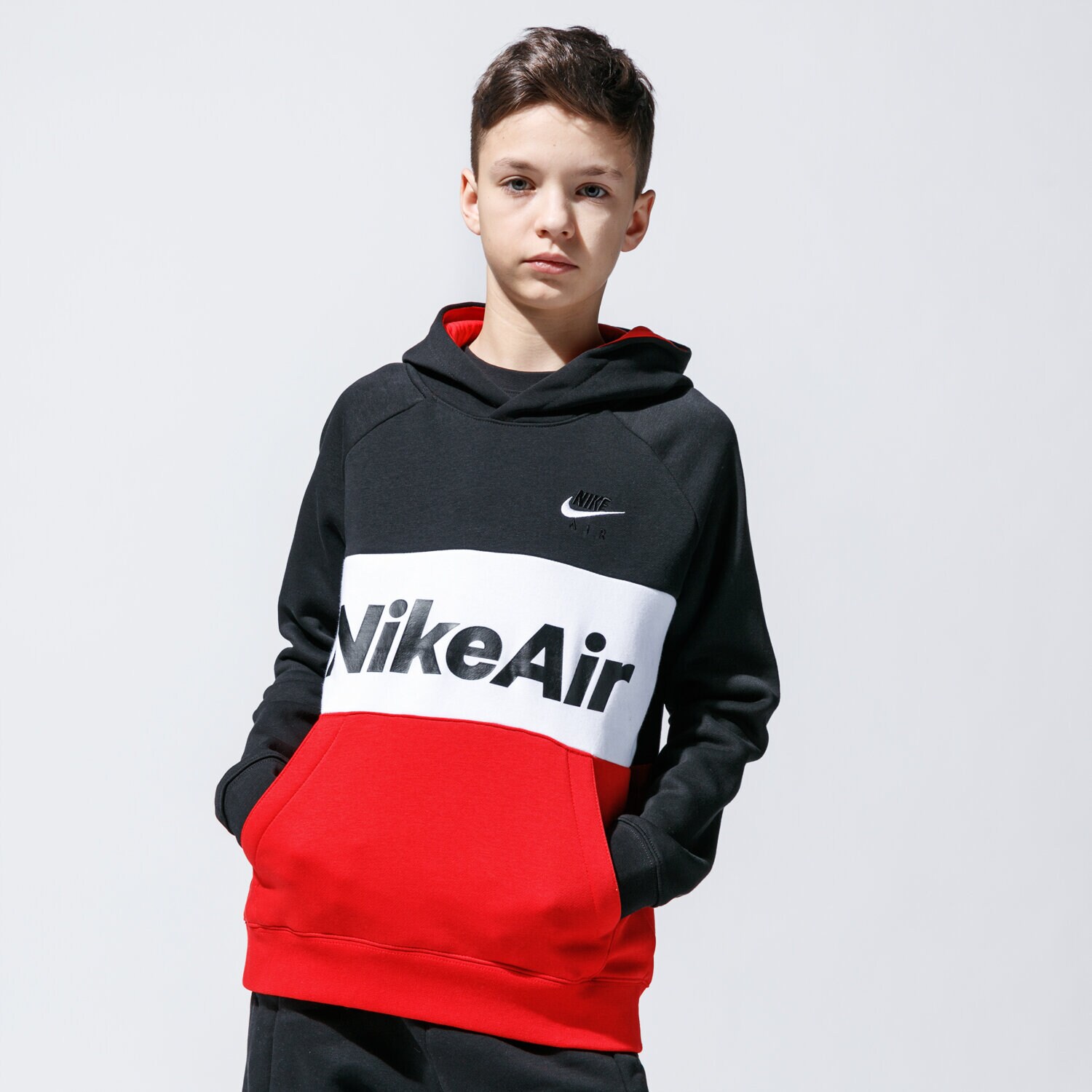 Sportowa bluza dziecięca NIKE BLUZA Z KAPTUREM AIR CJ7842-011 CZARNY