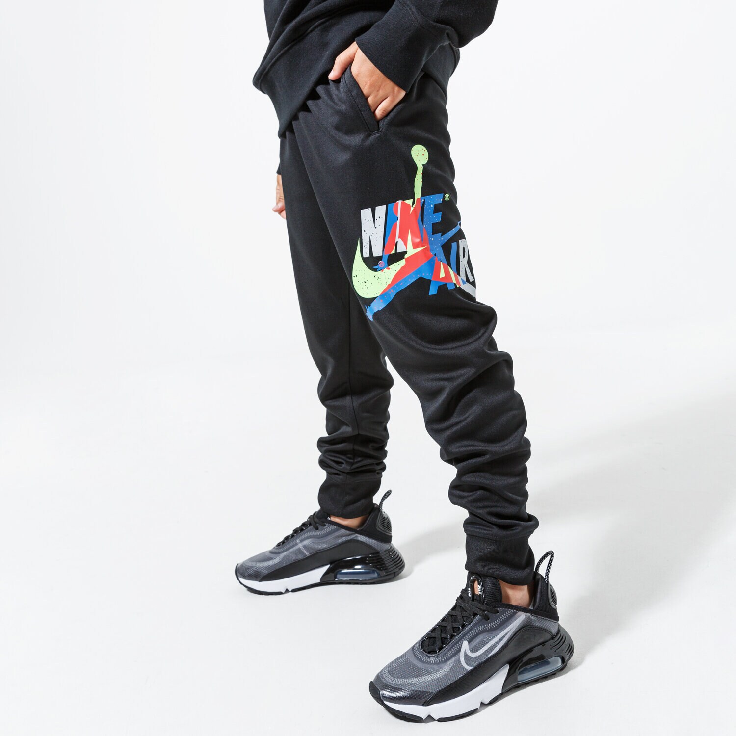 Sportowe spodnie dziecięce JORDAN SPODNIE JDB JUMPMAN CLASSICS SUIT PANT 957171-023-EH CZARNY