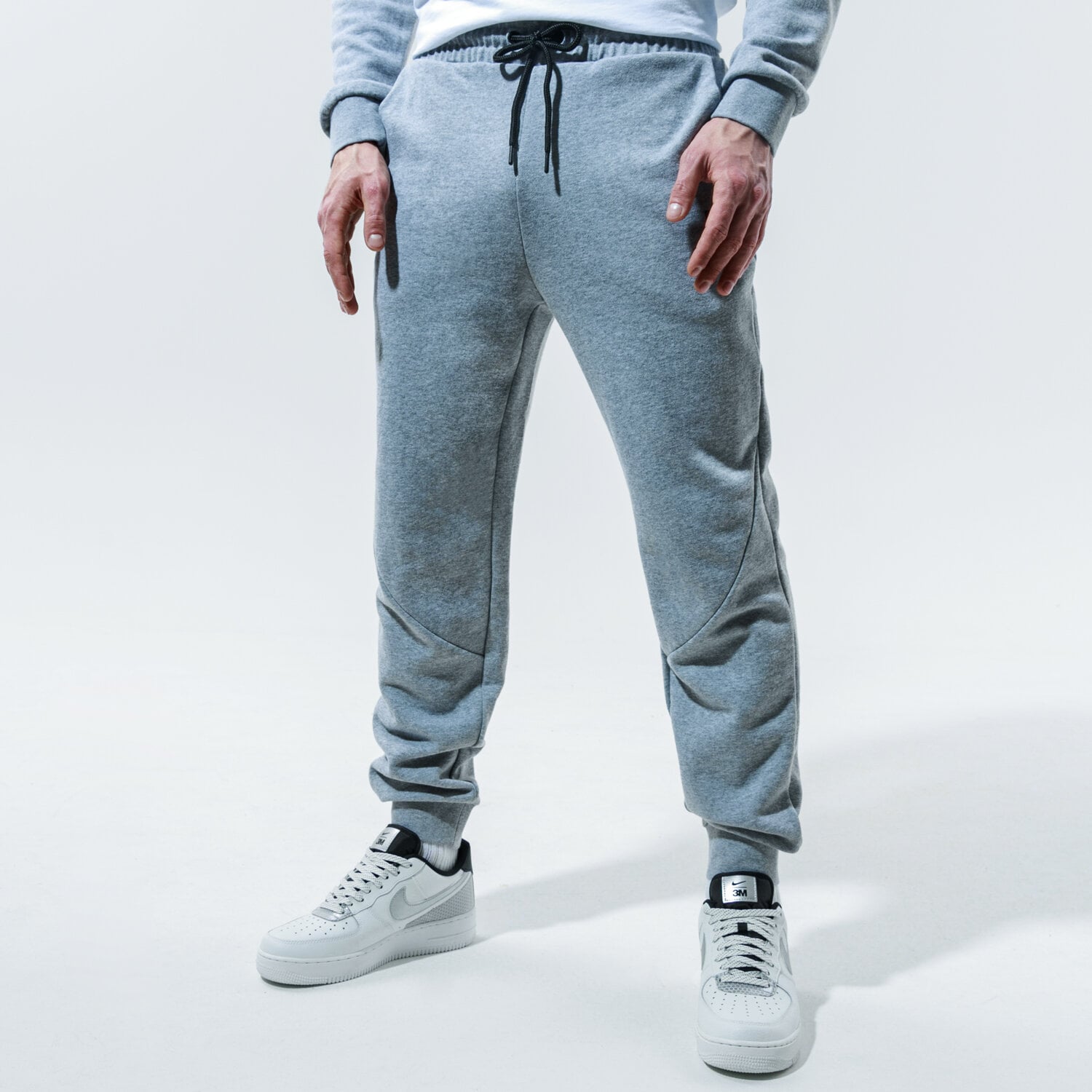 Spodnie sportowe męskie CONFRONT SPODNIE ESSENTIAL PANTS CF320SPM30003 SZARY