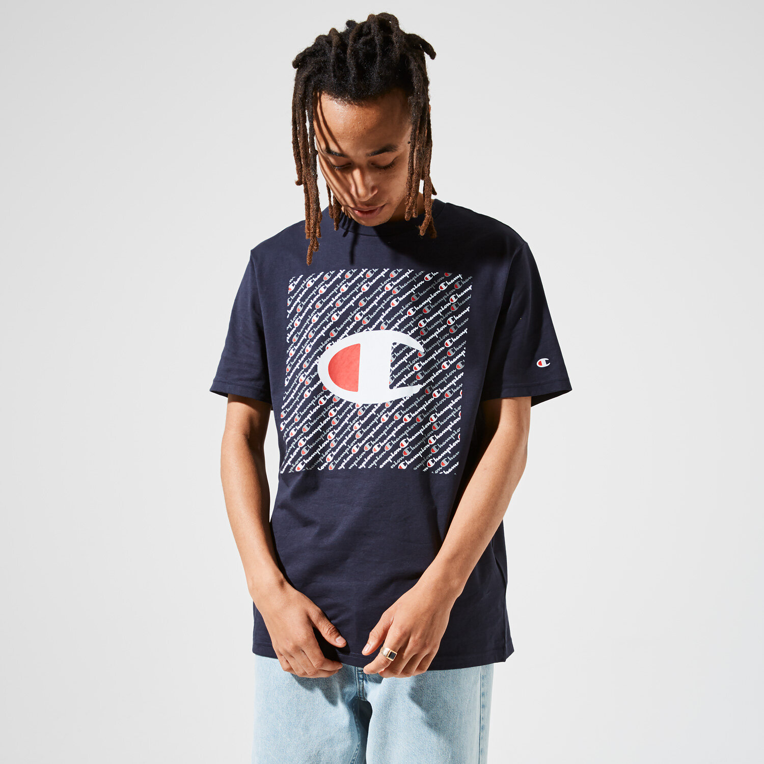 Koszulka, t-shirt sportowy męski CHAMPION T-SHIRT ALL OVER SQUARE TEE 215281BS501 GRANATOWY