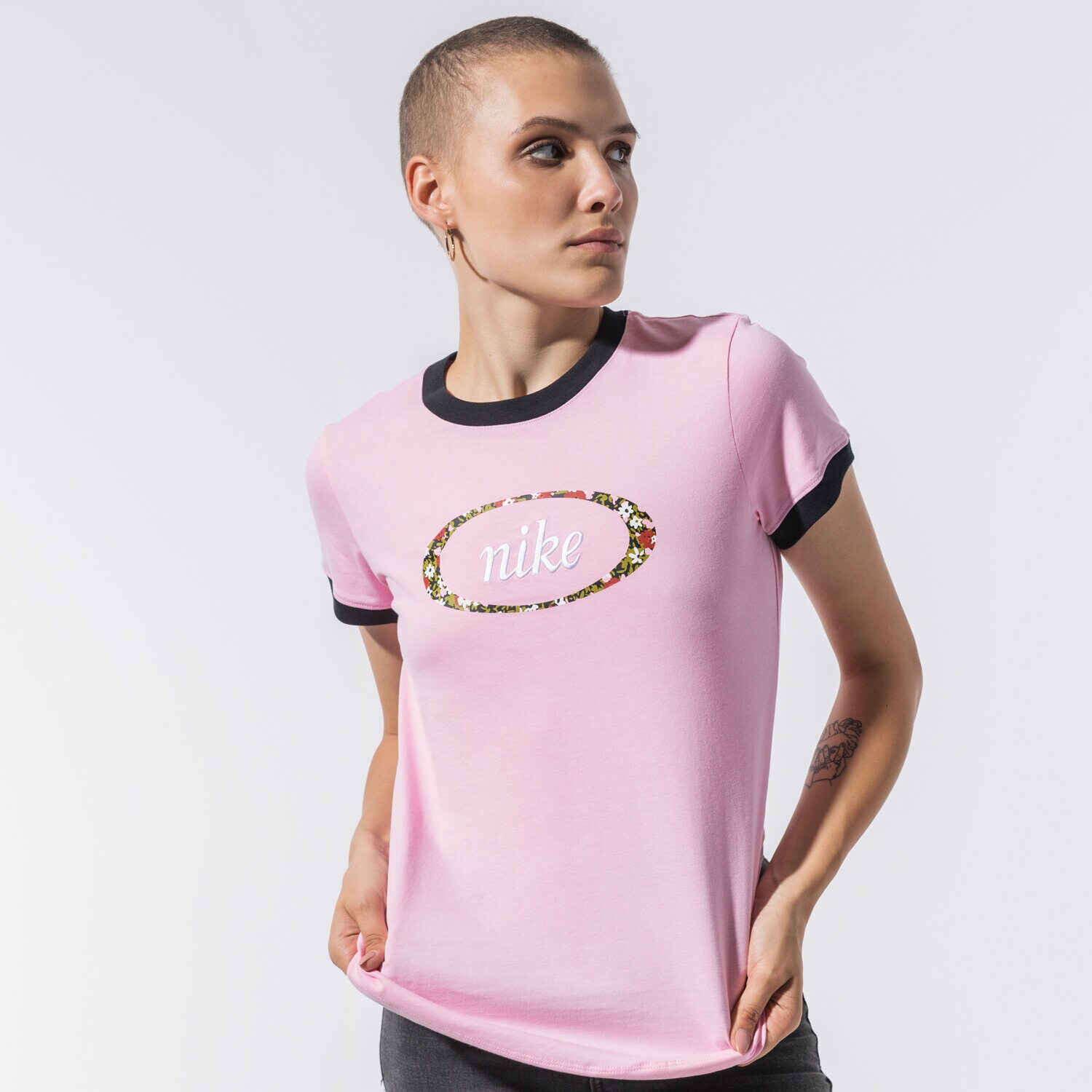 Koszulka, t-shirt damski NIKE T-SHIRT W NSW TEE FEMME RINGER CV3763-654 RÓŻOWY