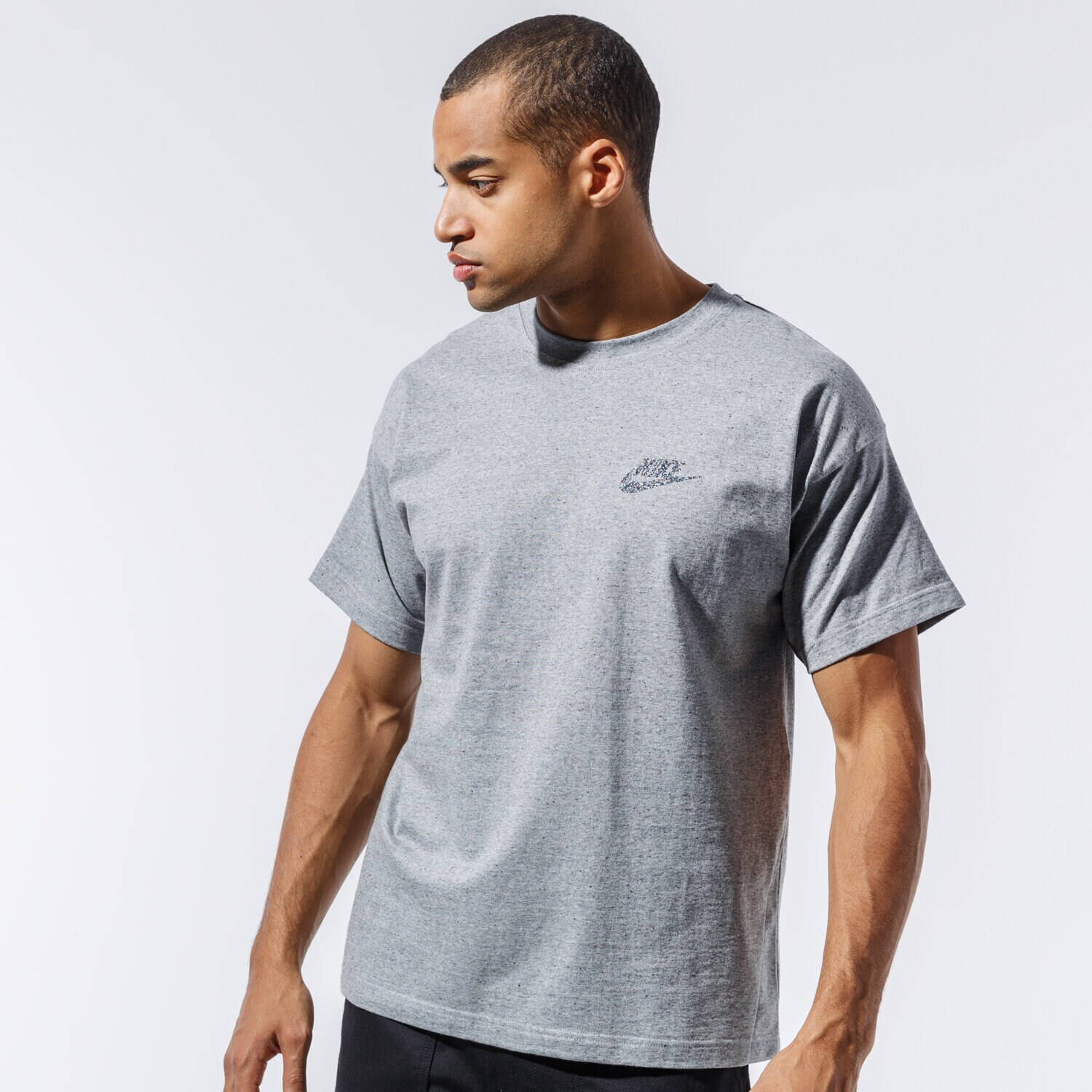 Koszulka, t-shirt sportowy męski NIKE T-SHIRT SPORTSWEAR ESSENTIALS CU4509-902 SZARY