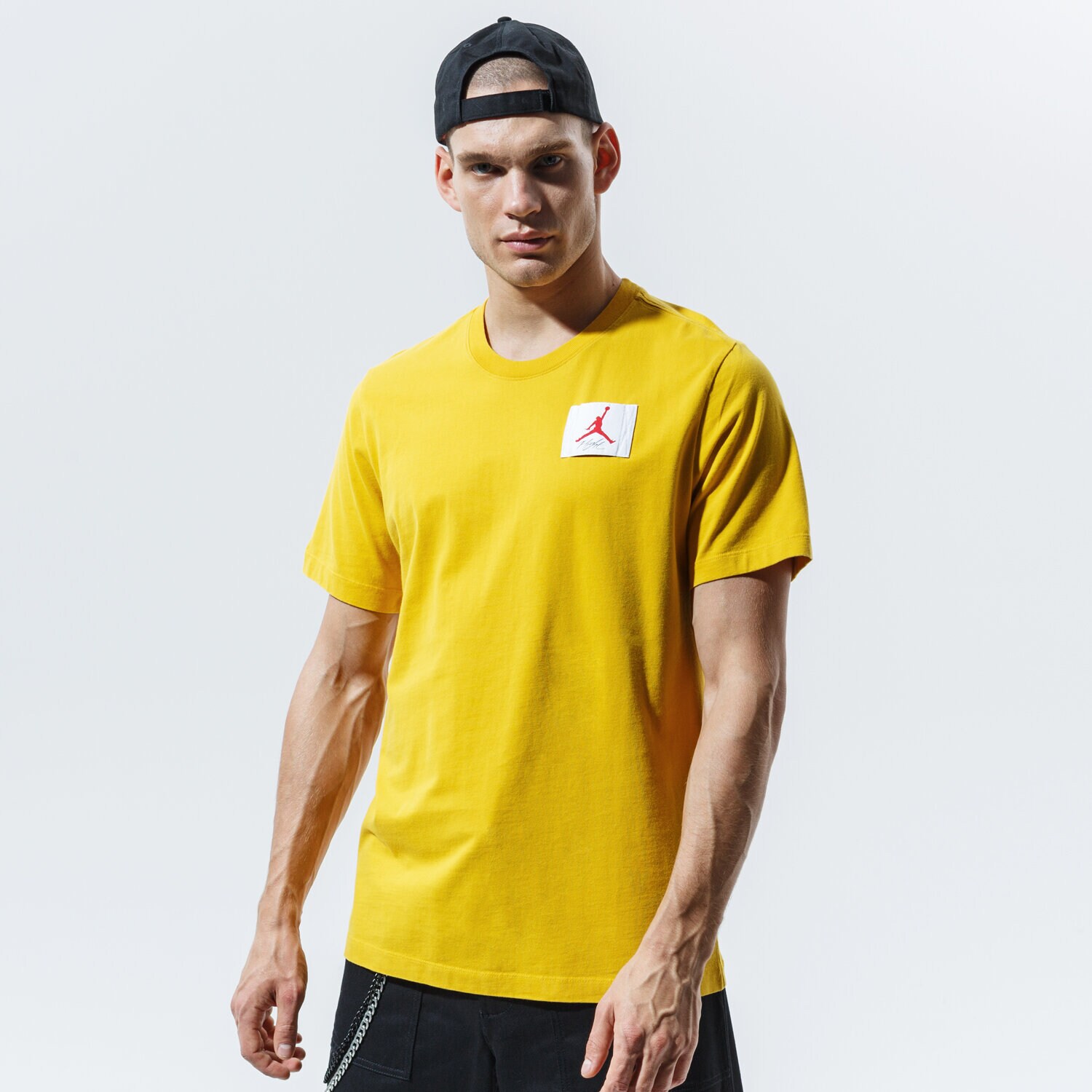 Koszulka, t-shirt sportowy męski JORDAN T-SHIRT M J FLIGHT ESSENTIALS SS CREW CZ5059-711 ŻÓŁTY