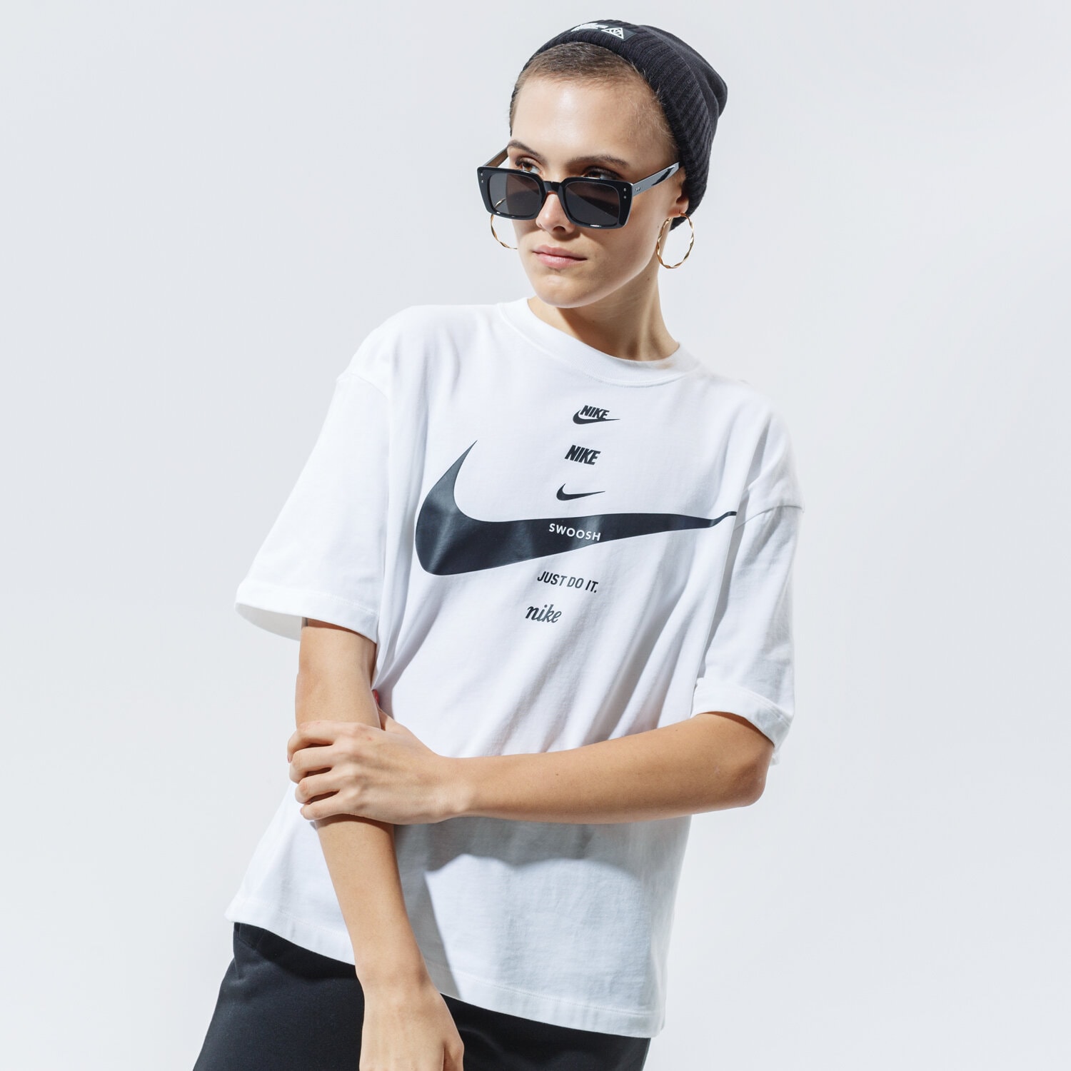 Koszulka, t-shirt damski NIKE T-SHIRT W NSW SWSH TOP SS CU5682-100 BIAŁY