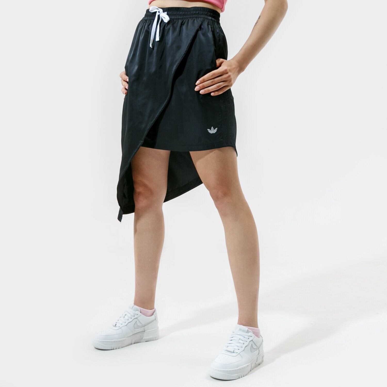 Modna sukienka sportowa ADIDAS SPÓDNICZKA SKIRT GN3156 CZARNY