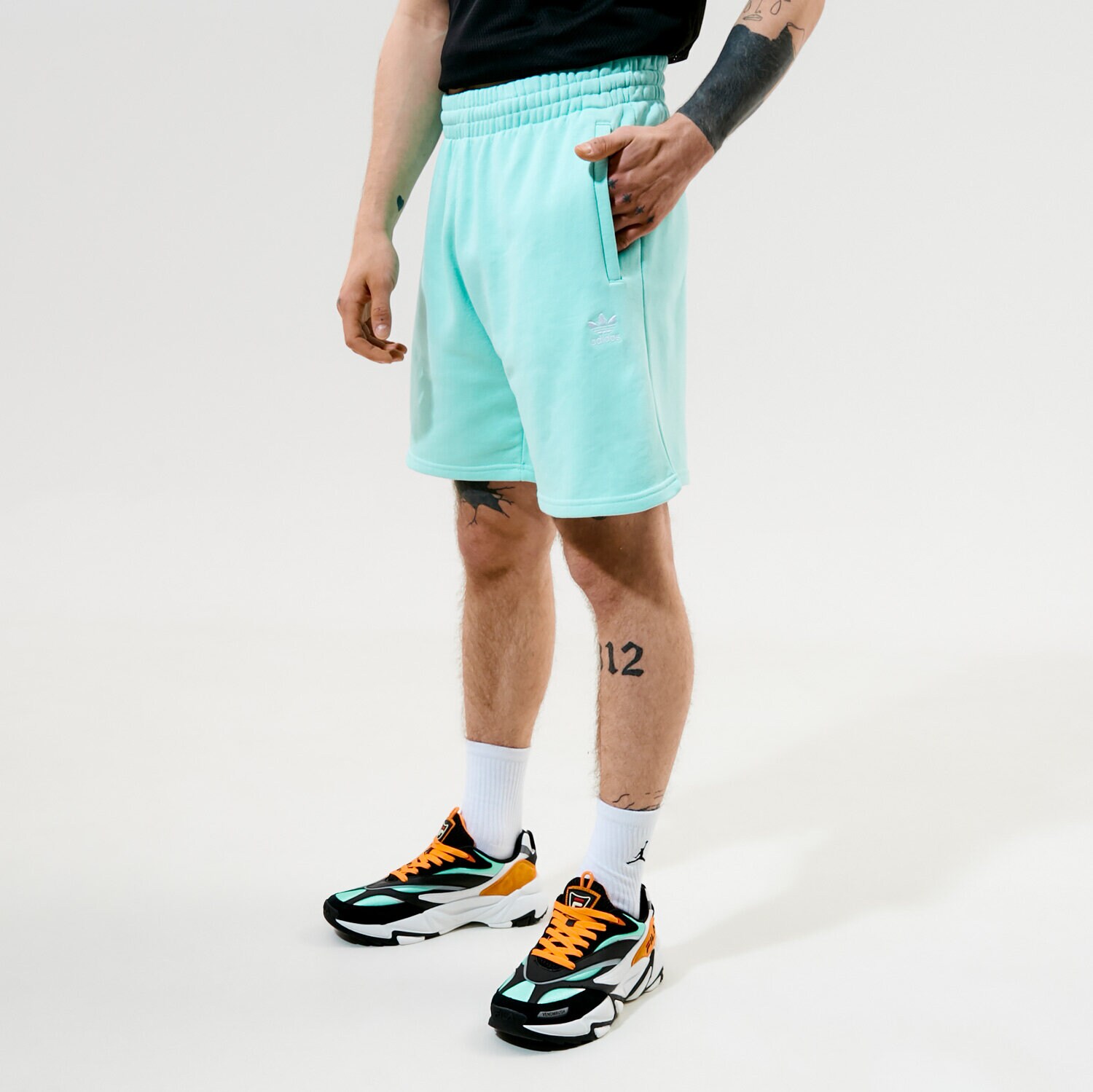 Krótkie spodenki, szorty męskie ADIDAS SZORTY ESSENTIAL SHORT H39974 ZIELONY