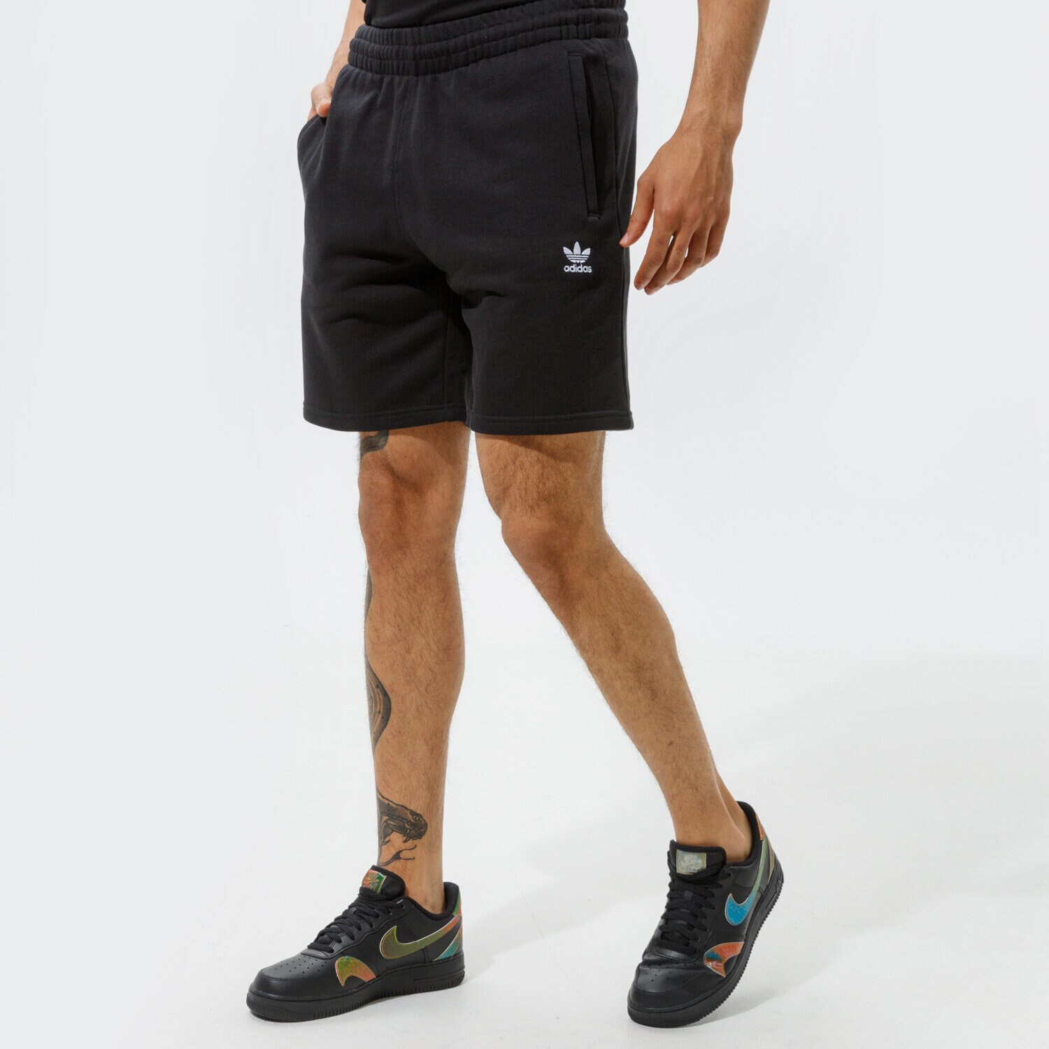 Krótkie spodenki, szorty męskie ADIDAS SZORTY ESSENTIAL SHORT FR7977 CZARNY