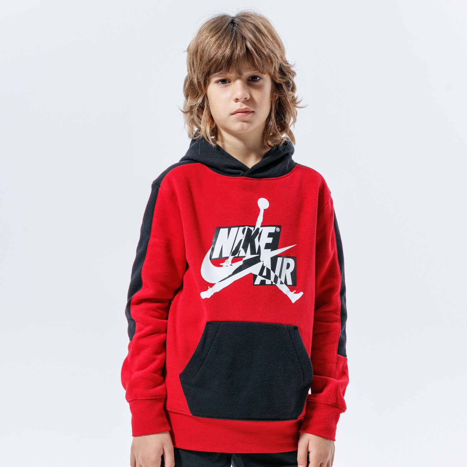 Sportowa bluza dziecięca JORDAN BLUZA Z KAPTUREM JUMPMAN CLASSICS III PO BOY 957422-R78 CZARNY