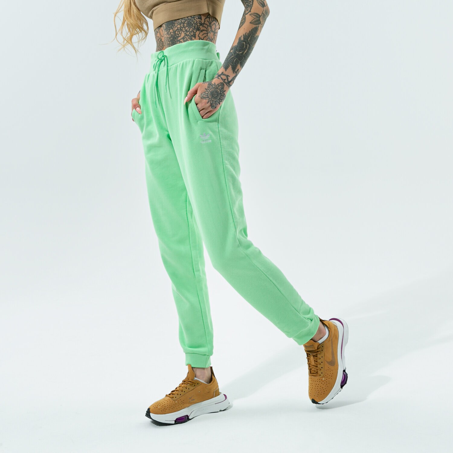 Spodnie sportowe damskie ADIDAS SPODNIE TRACK PANT H37875 ZIELONY