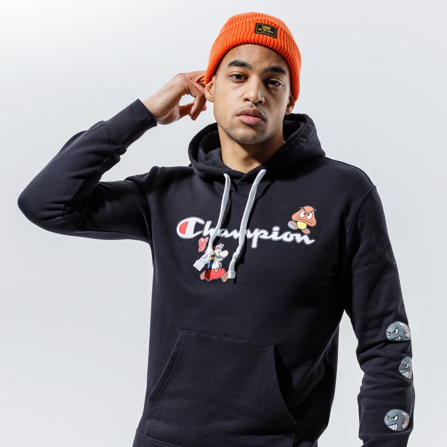 Bluza męska CHAMPION BLUZA Z KAPTUREM HOODED SWEATSHIRT 216868KK001 CZARNY