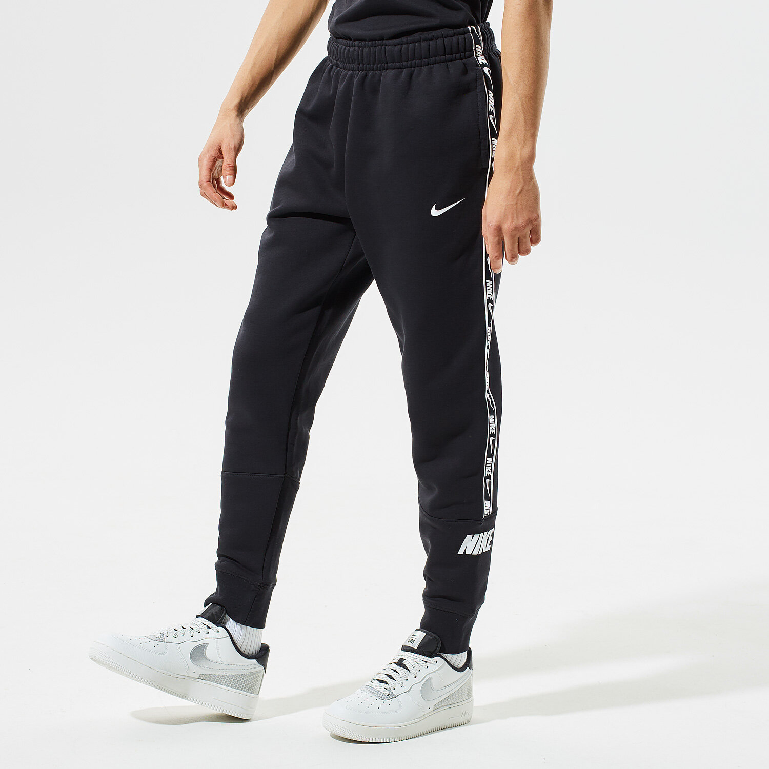 Spodnie sportowe męskie NIKE SPODNIE M NSW REPEAT FLC JGGR BB DC0719-011 CZARNY