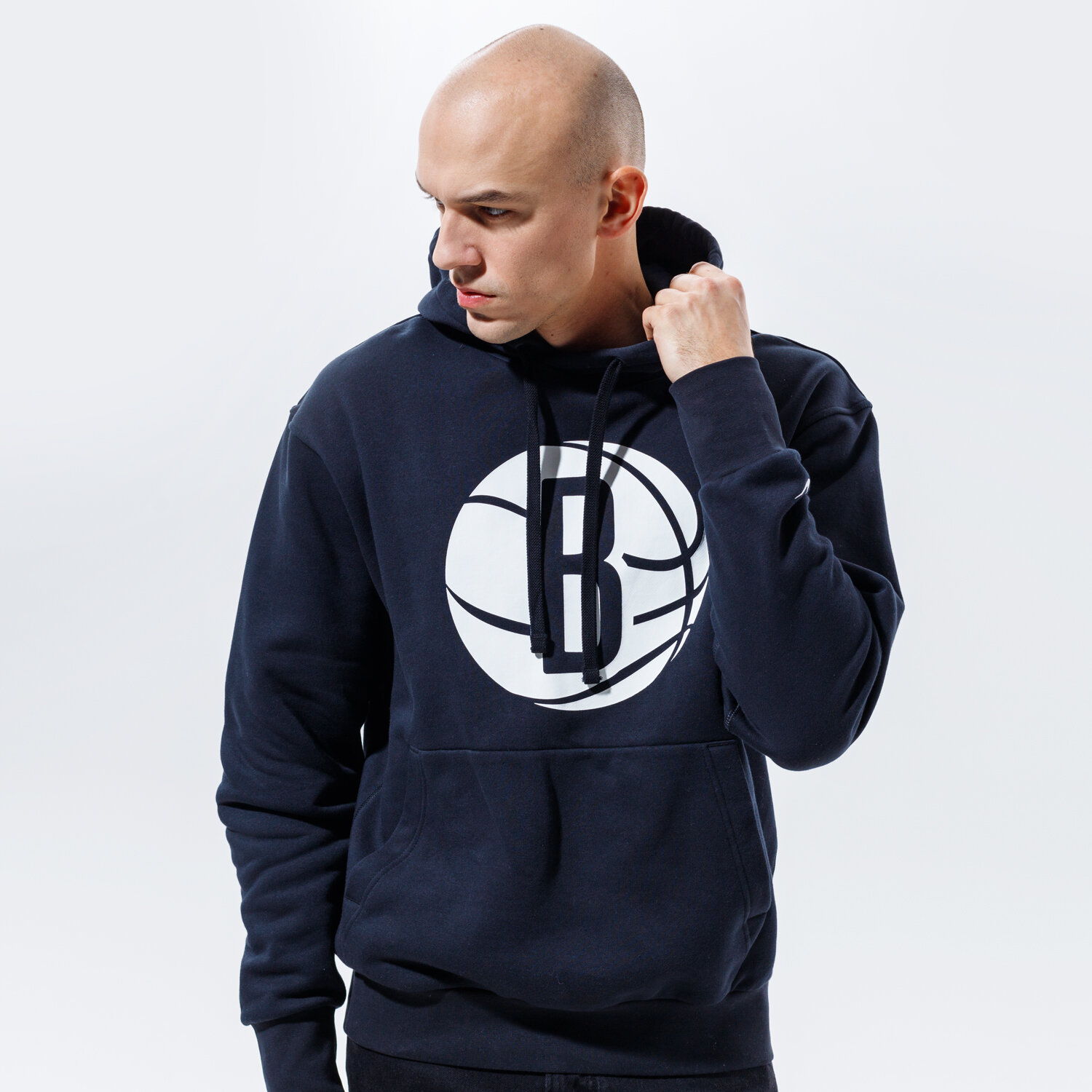 Bluza męska NIKE BLUZA Z KAPTUREM BROOKLYN NETS ESSENTIAL NBA CN1187-010 CZARNY