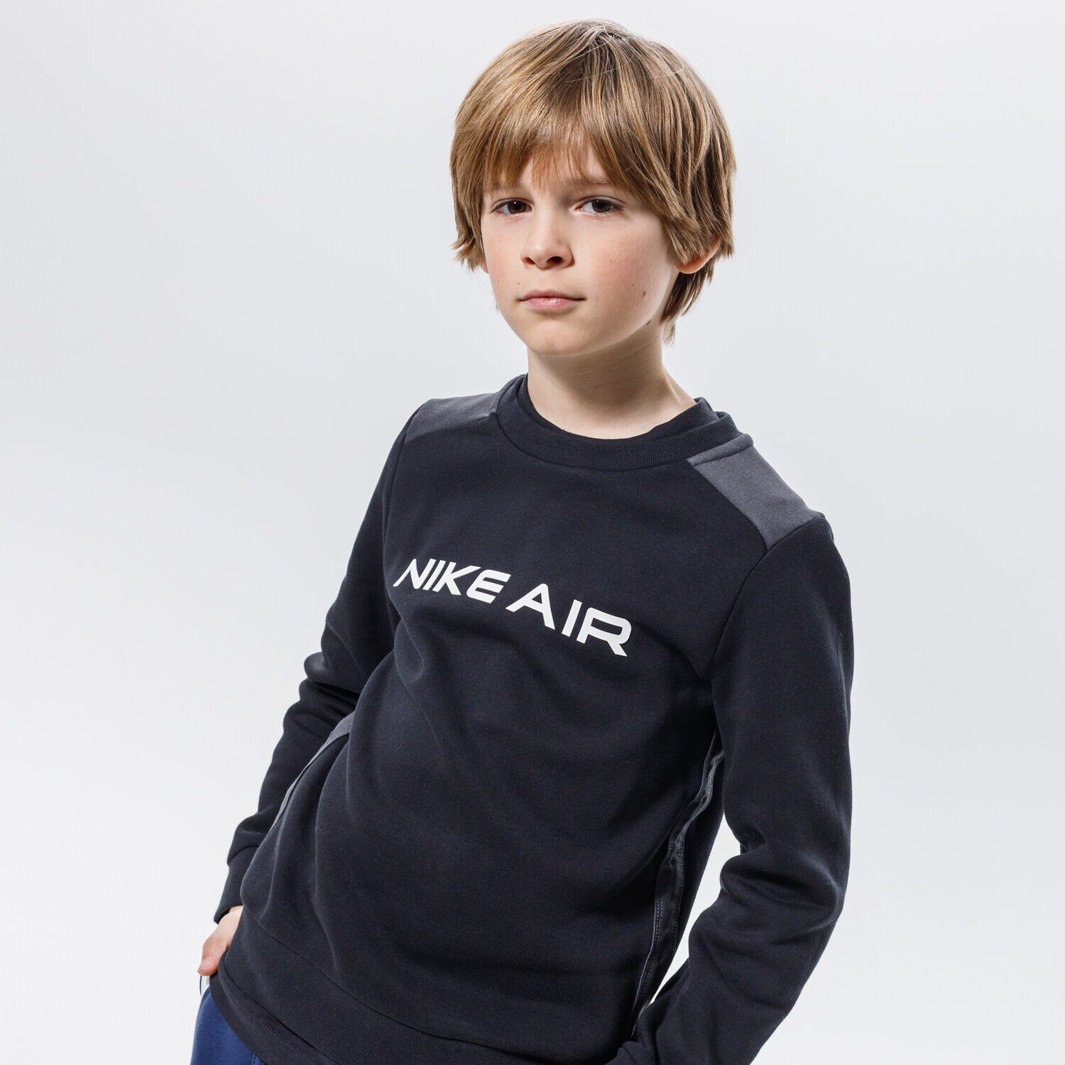 Sportowa bluza dziecięca NIKE BLUZA AIR BOY DA0703-010 CZARNY