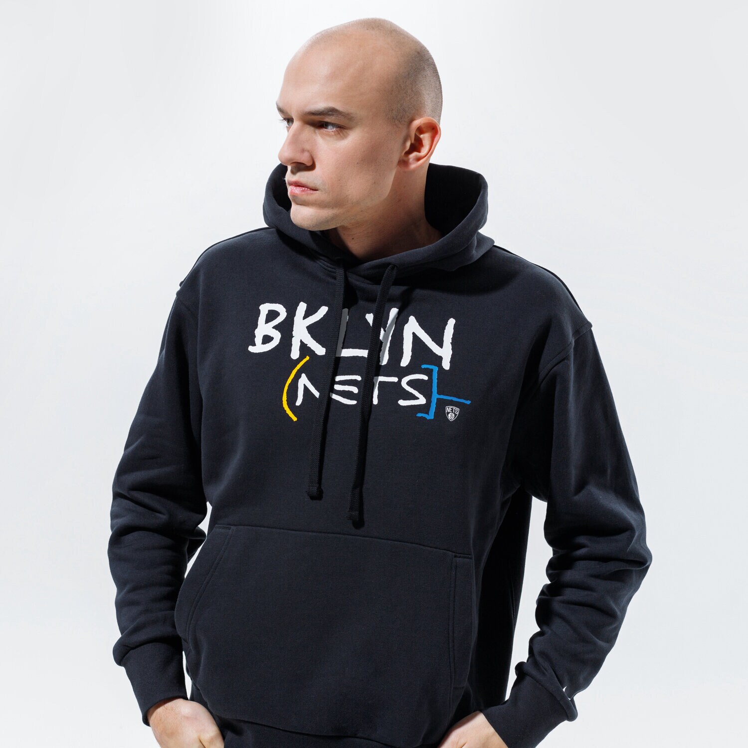 Bluza męska NIKE BLUZA Z KAPTUREM BROOKLYN NETS ESSENTIAL CITY EDITION N CN2529-010 CZARNY