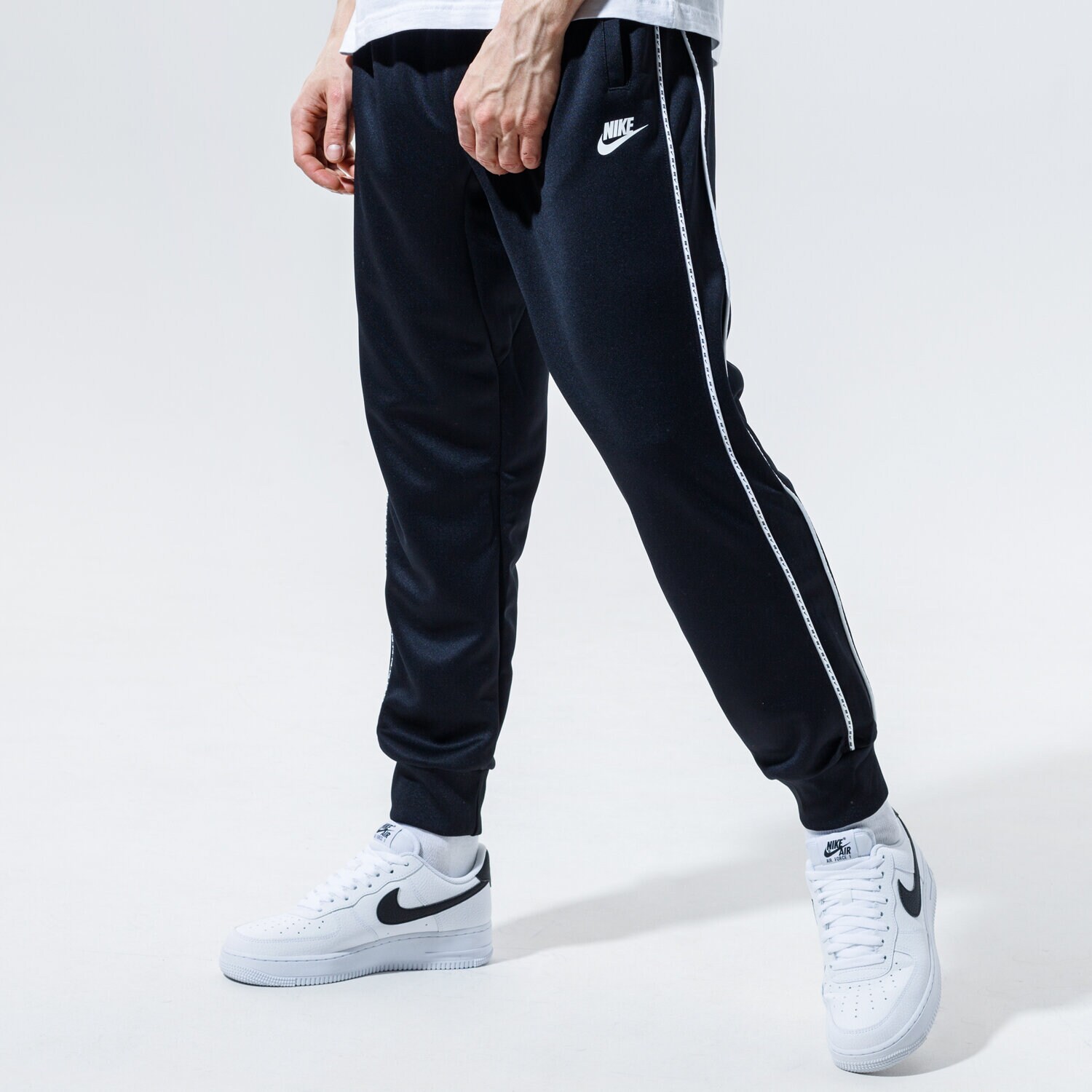 Spodnie sportowe męskie NIKE SPODNIE SPORTSWEAR CZ7823-010 CZARNY